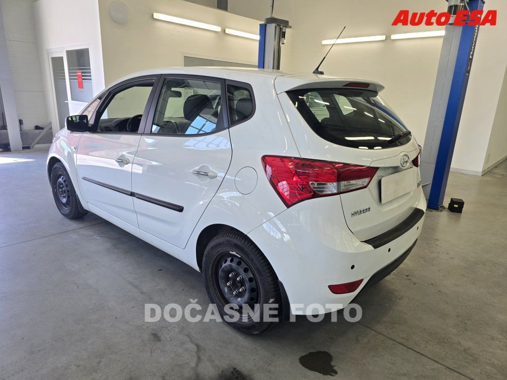 Hyundai ix20, 1.4i,ČR - fotka 2