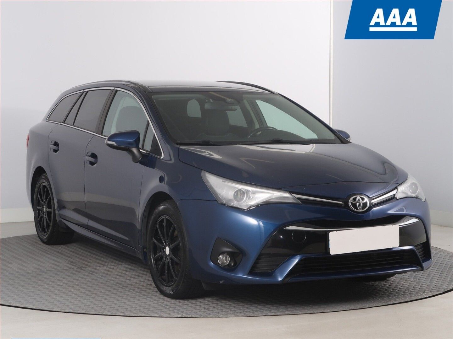 Toyota Avensis, 2.0 D-4D, Automatická klima