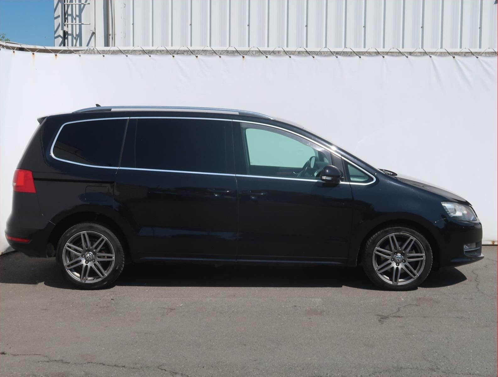 Volkswagen Sharan, 2.0 TDI, Automat - fotka 6