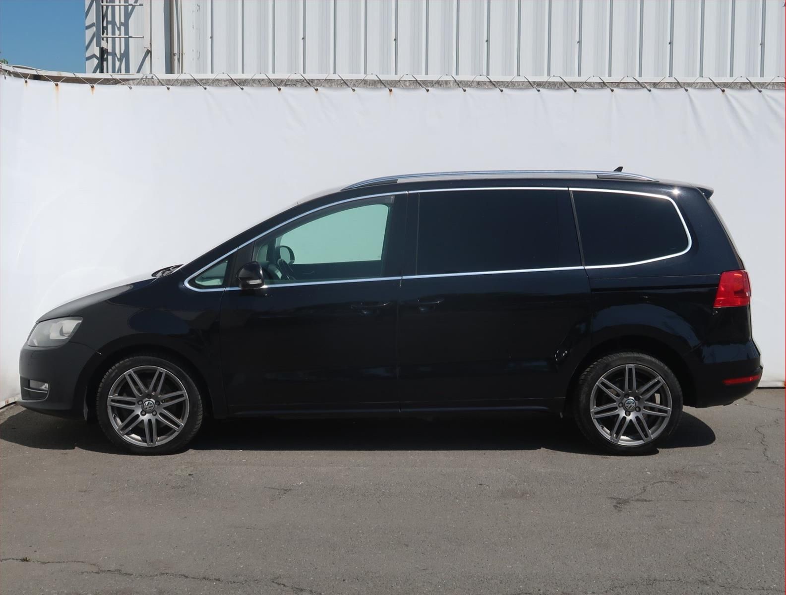 Volkswagen Sharan, 2.0 TDI, Automat - fotka 3