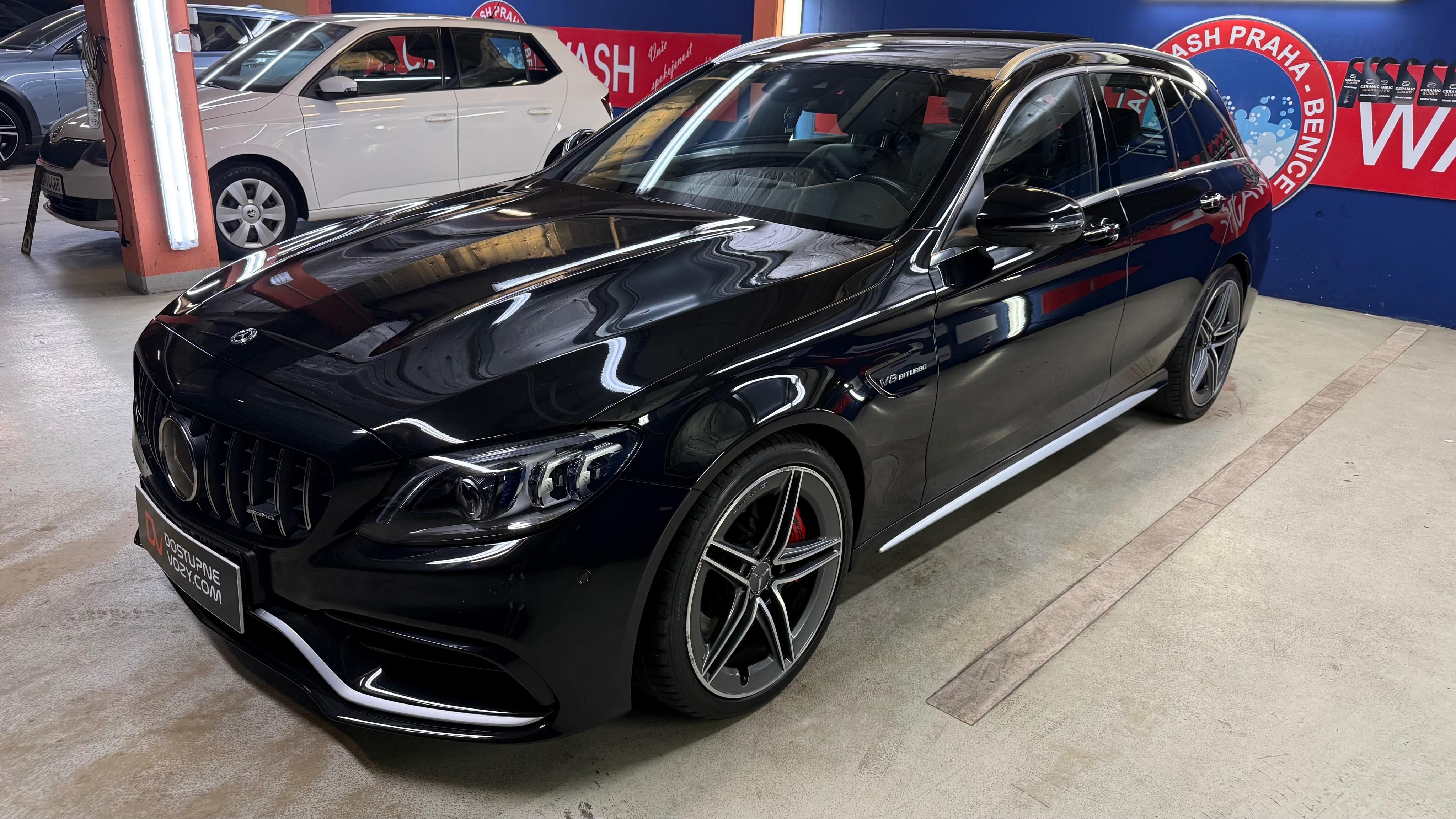 Mercedes-Benz Třídy C, Mercedes-AMG C 63 S 4.0 V8 - fotka 5