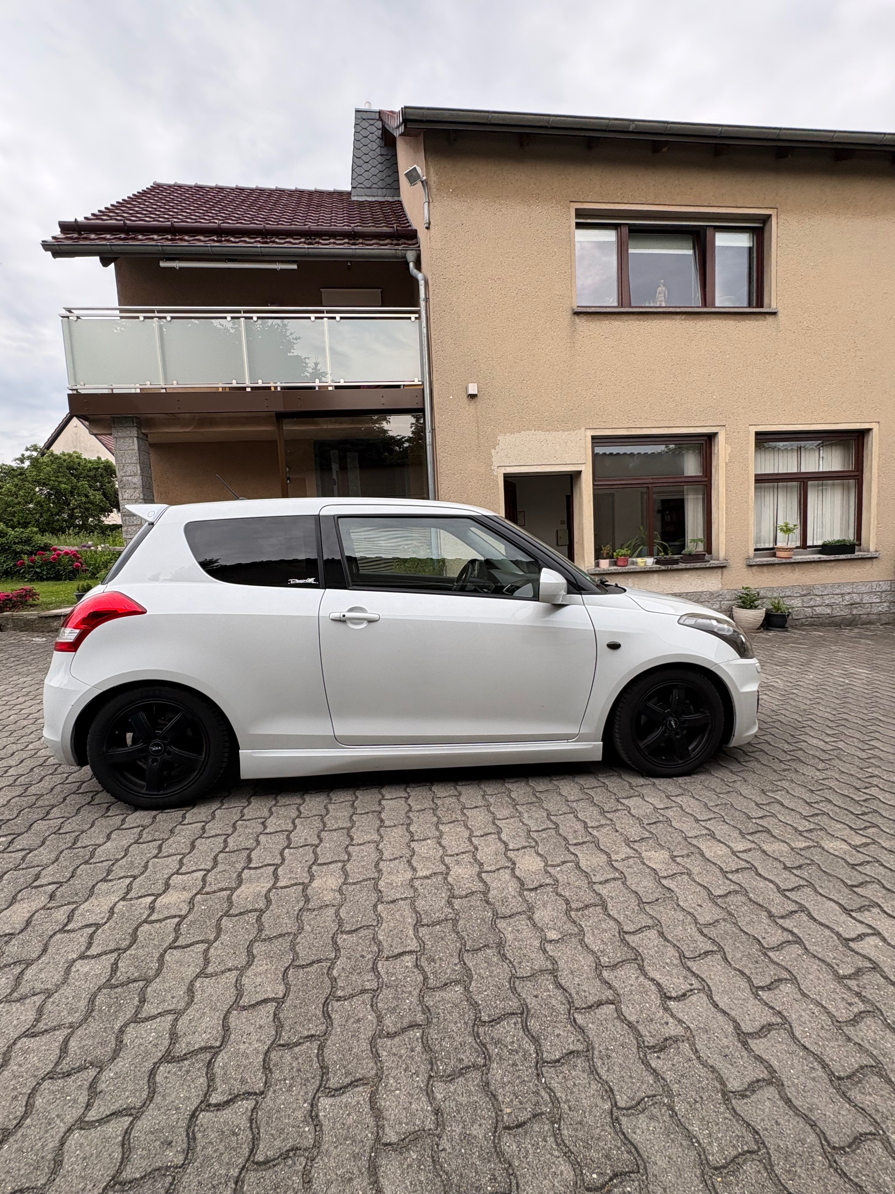 Suzuki Swift, Suzuki Swift Sport 1.6 100kw - fotka 6