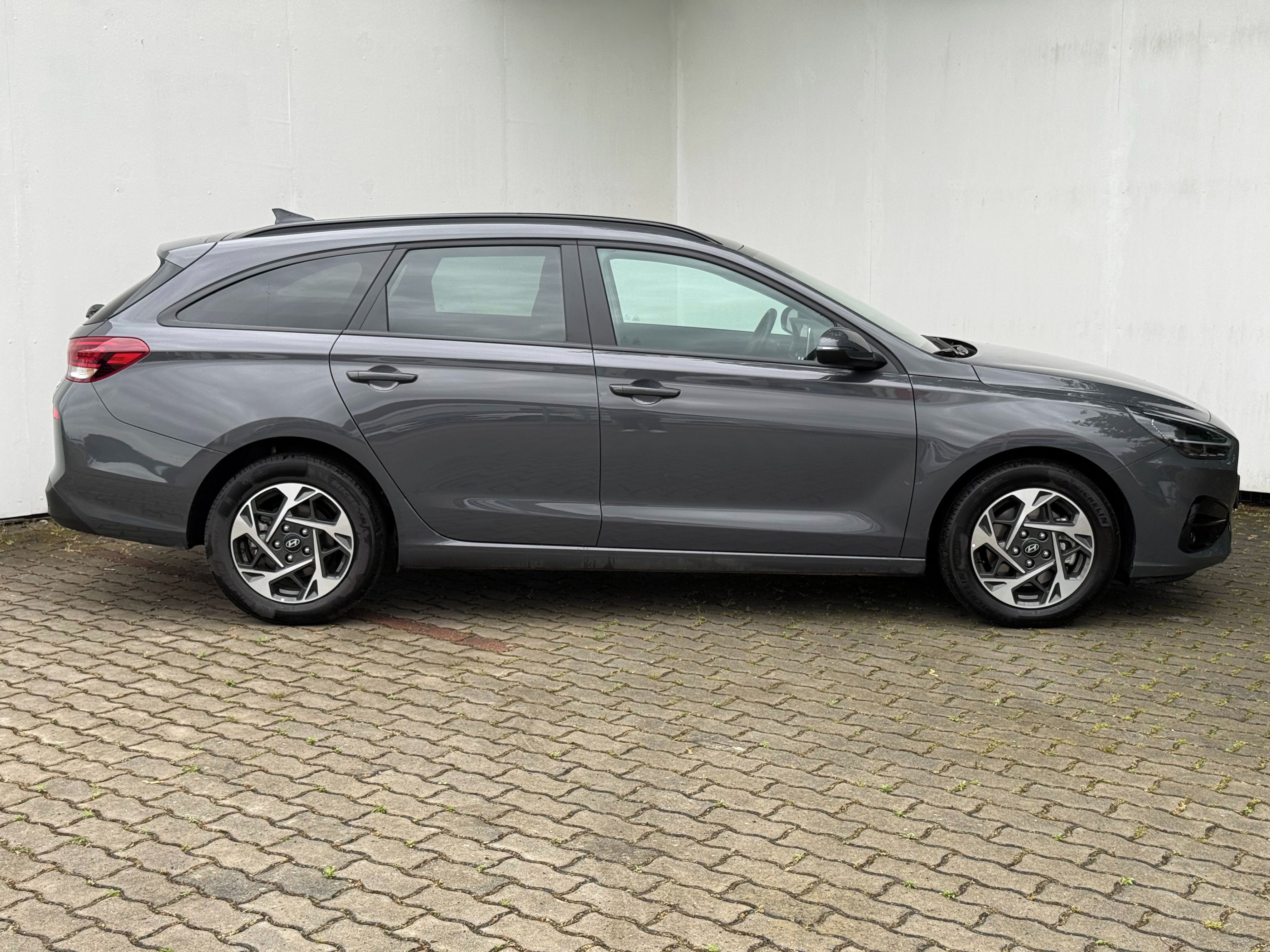 Hyundai i30, 1.5 T-GDI / 103 kW Family - fotka 4