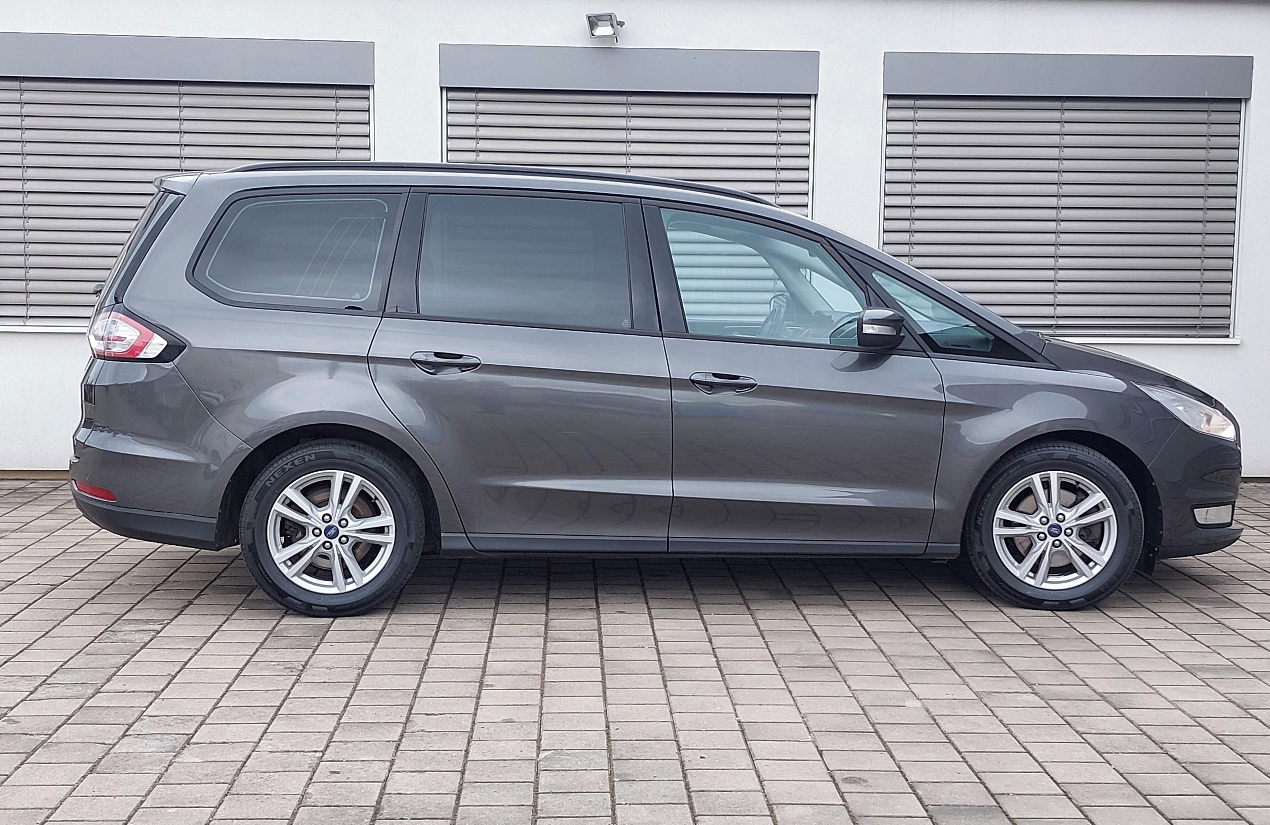 Ford Galaxy, 2.0 TDI - servisováno - fotka 4