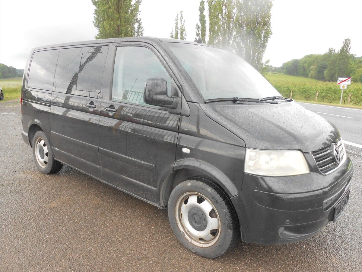 Volkswagen Multivan, 2,5 96 kw 7 Míst Serviska - fotka 6
