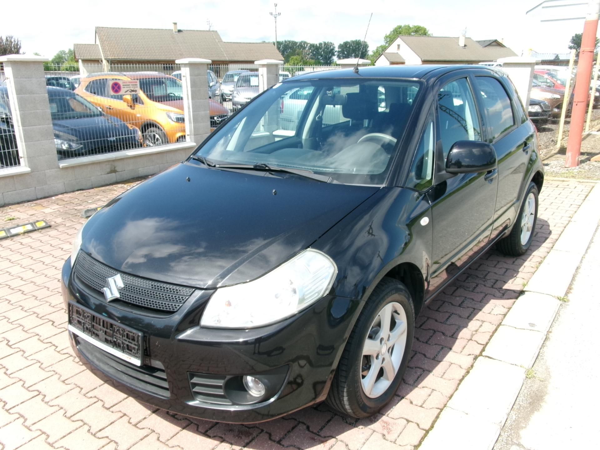 Suzuki SX4, 1,6i KLIMA TAŽNÉ VÝHŘEV