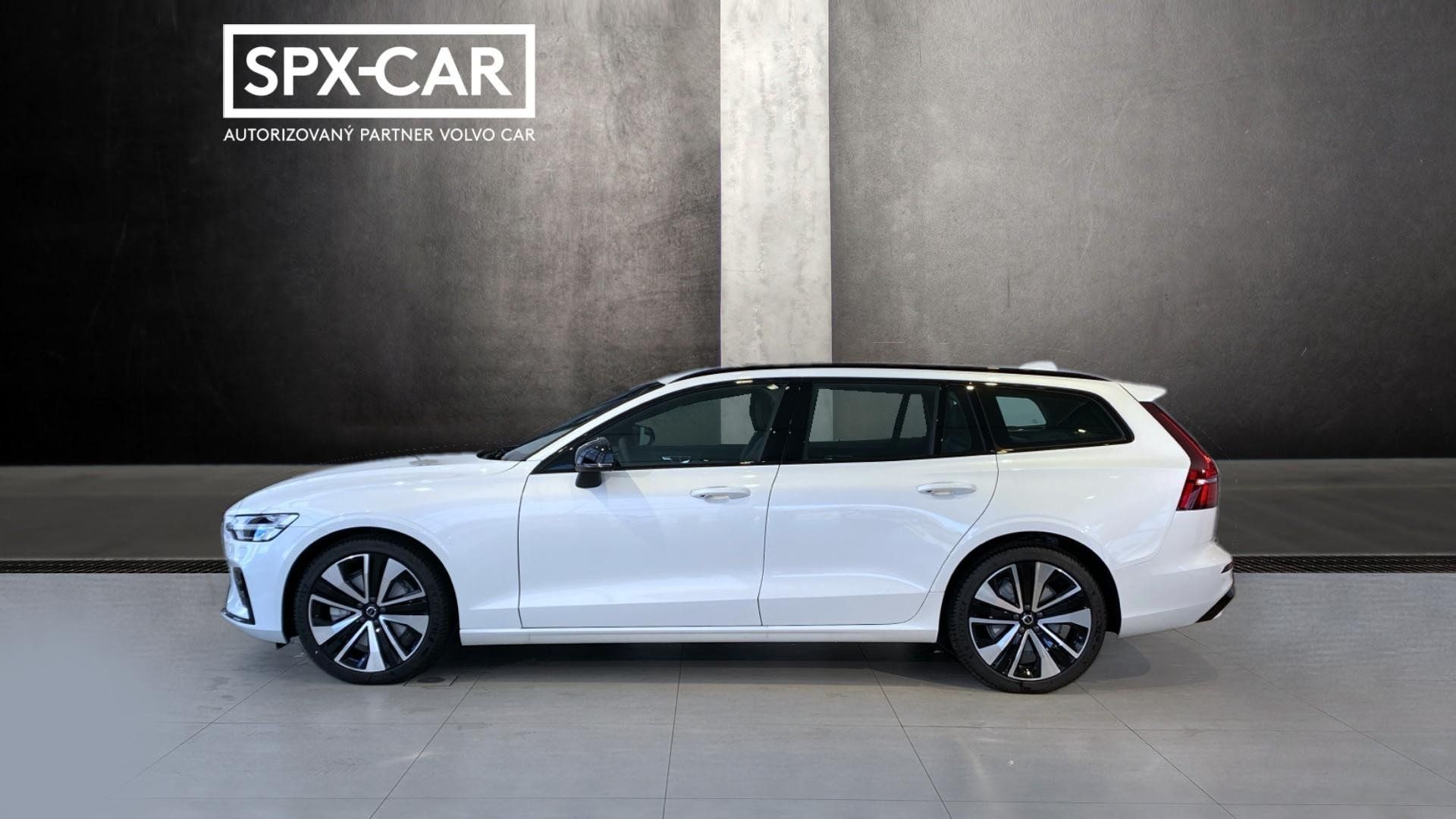 Volvo V60, PLUS DARK, B4, 145+10 kW / 197 - fotka 3