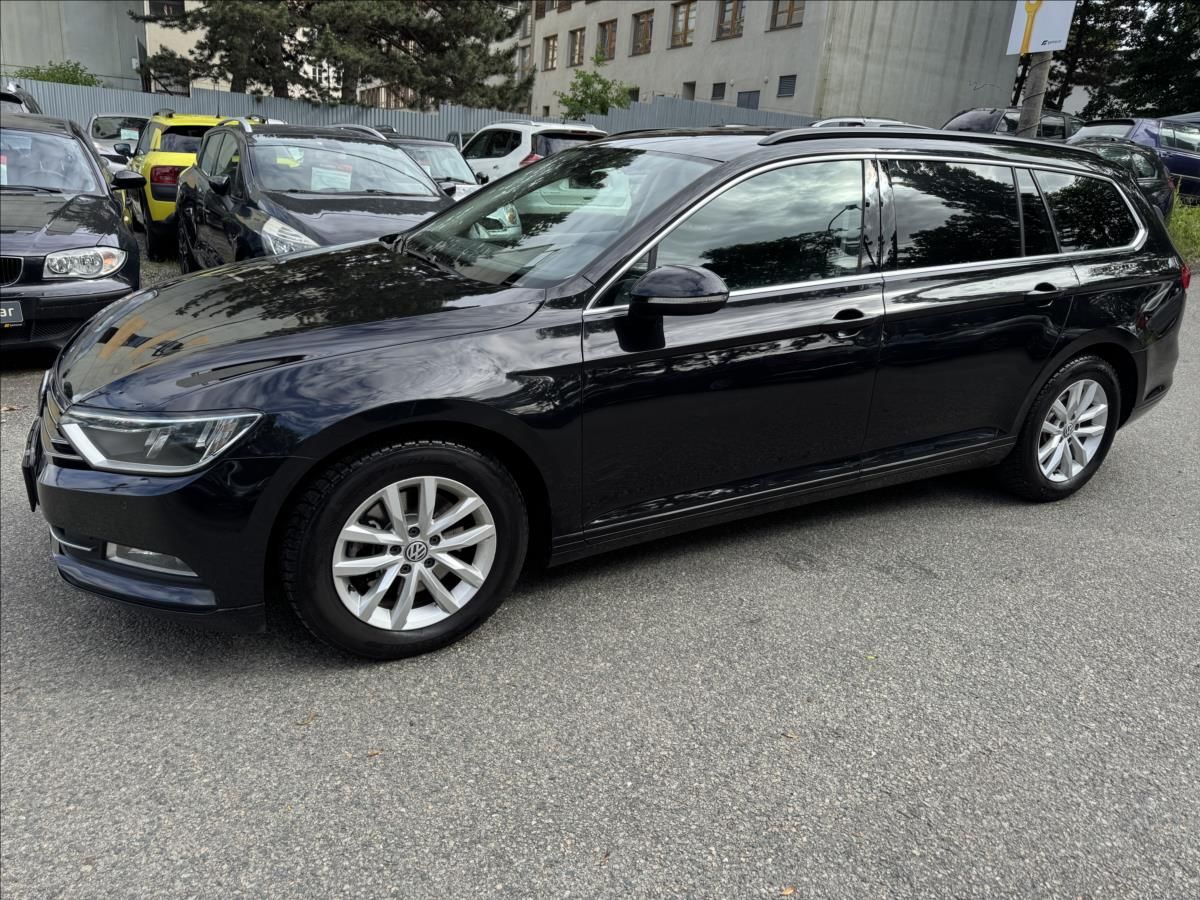 Volkswagen Passat, 1,6 DSG+VYHŘEV+TAŽNÉ.!! - fotka 3