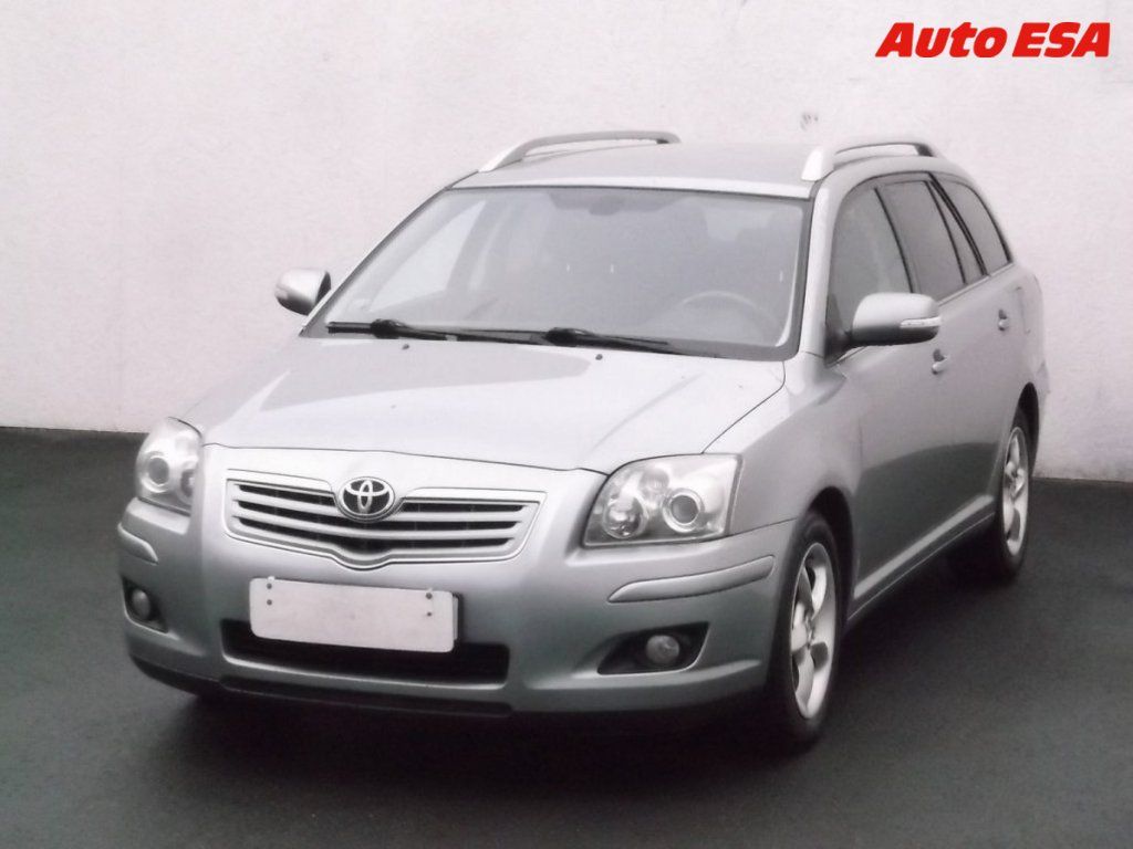 Toyota Avensis, 2.2D4D,ČR - fotka 3