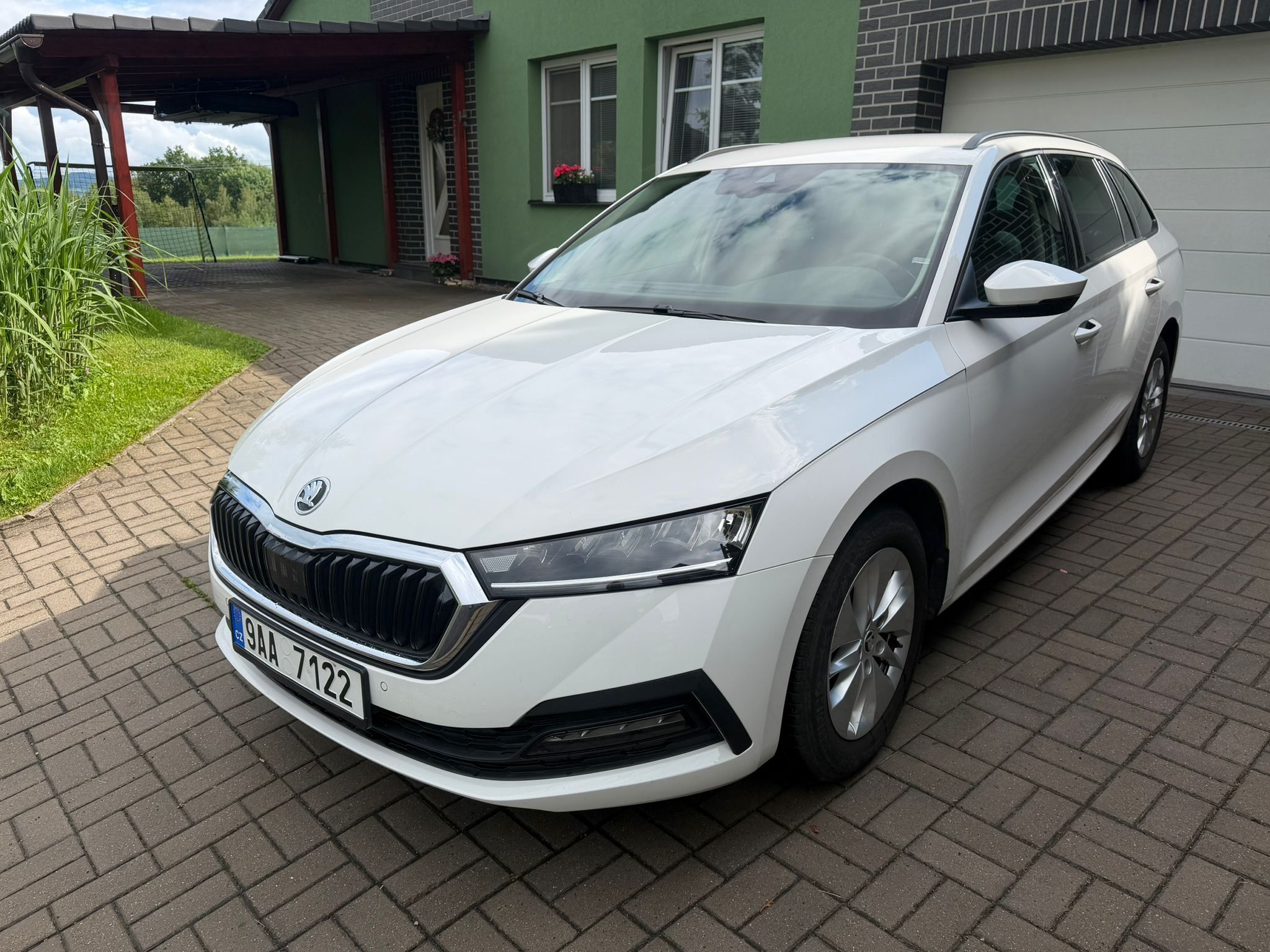 Škoda Octavia, 2,0TDi,ambient+,CZ,M6,1maj,DPH - fotka 2