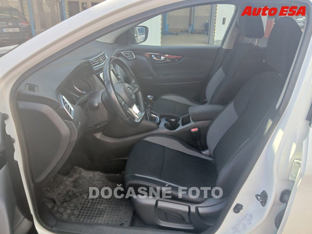 Nissan Qashqai, 1.2,ČR - fotka 3