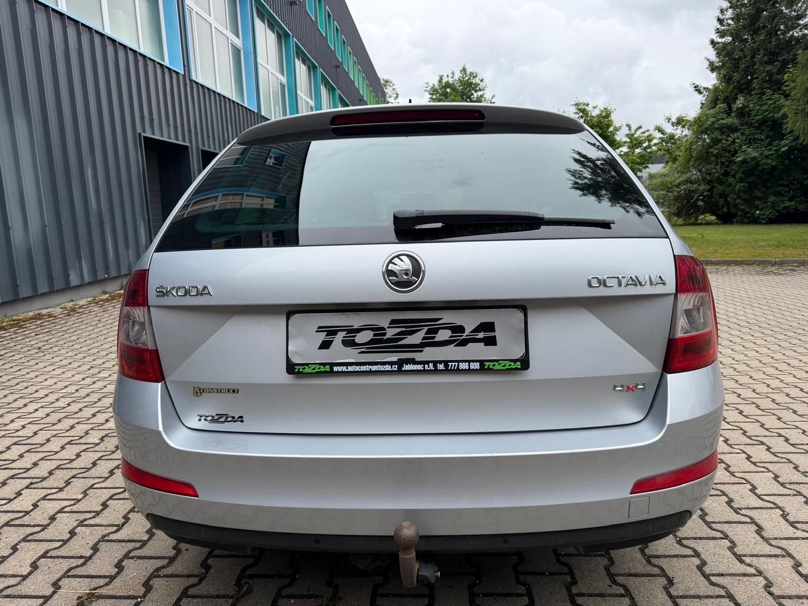 Škoda Octavia, 2,0 TDI 4x4 /servis.kn. /110kW - fotka 6