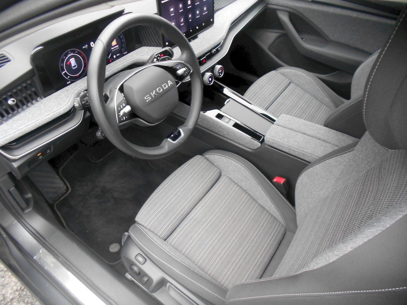 Škoda Superb, Combi IV 2.0 TDI - 110 kW, Sel - fotka 5