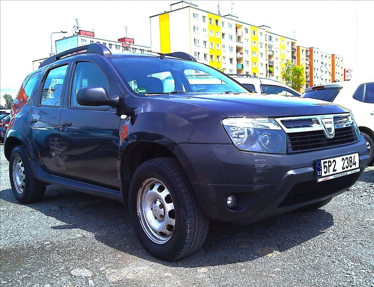 Dacia Duster, 1,6   16V 4x4 + TAŽNÉ ZAŘÍZENÍ - fotka 2