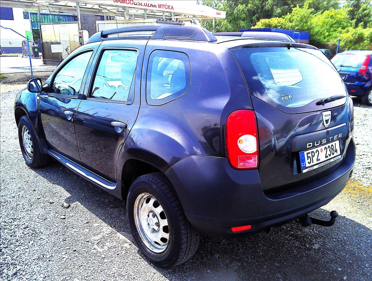 Dacia Duster, 1,6   16V 4x4 + TAŽNÉ ZAŘÍZENÍ - fotka 5