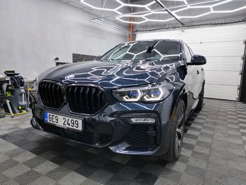 BMW X6, xDrive40i TOP výbava!