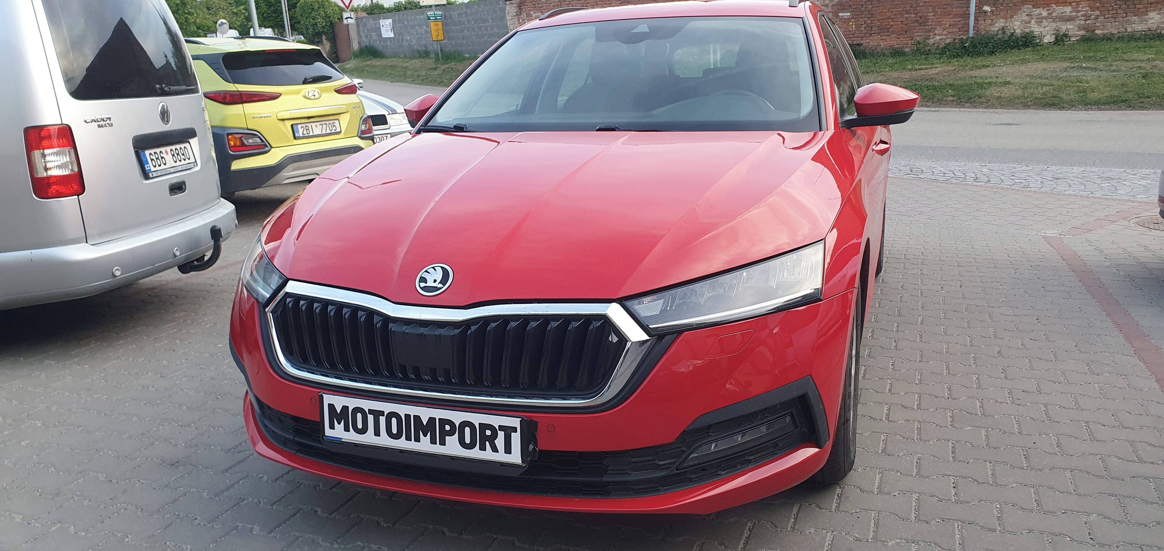 Škoda Octavia, 1.5 TSI 110 kw Ambiente Plus - fotka 2