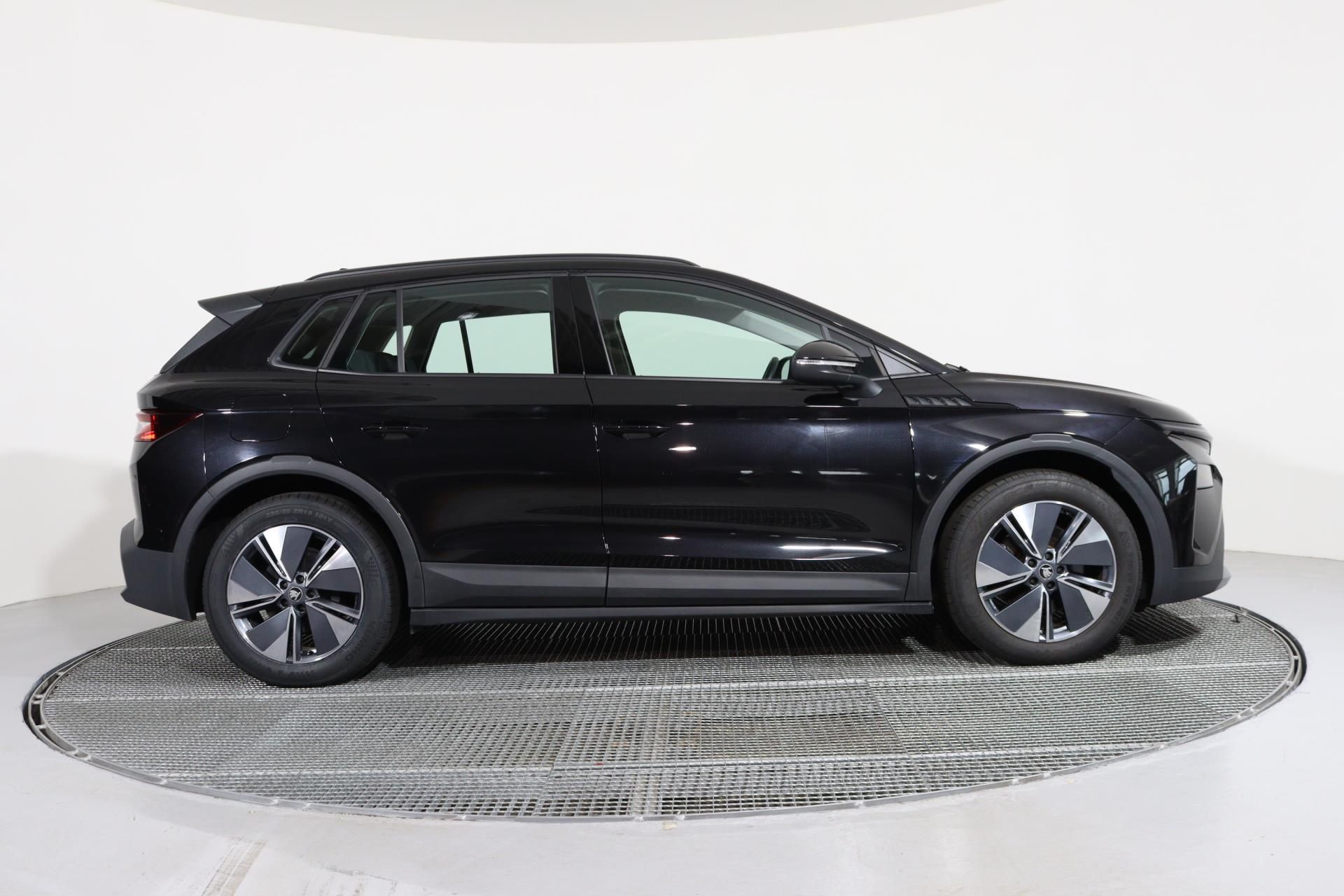 Škoda Elroq, 50 125 kW ESSENCE/TAŽNÉ Z.,R19 - fotka 3