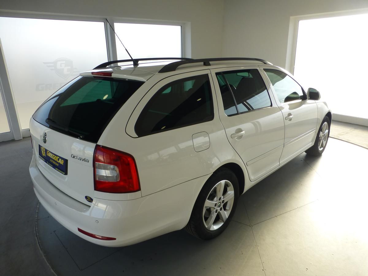 Škoda Octavia, 2,0TDI*VYHŘ.S**ALU**XENON**4X4 - fotka 5