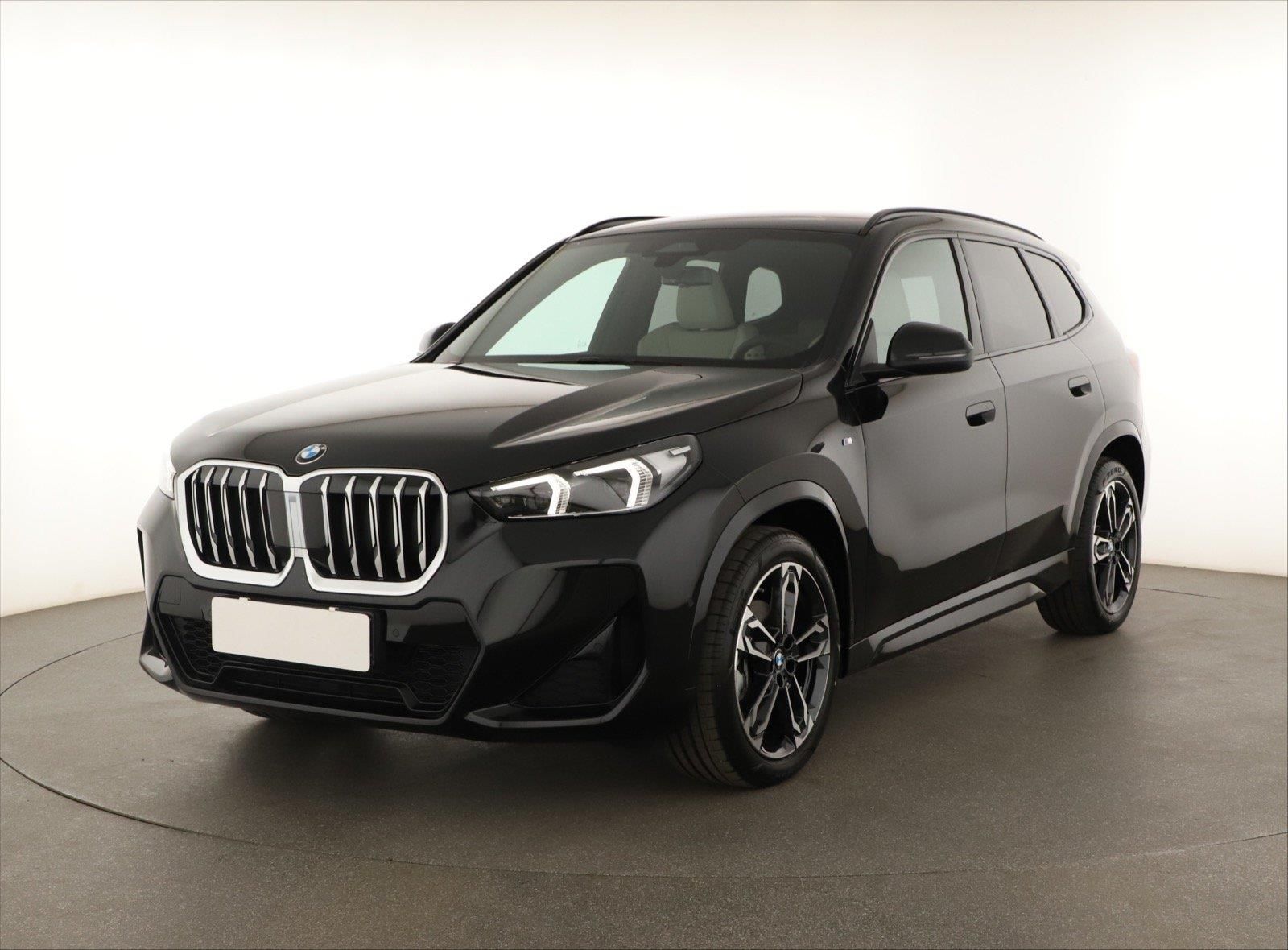 BMW X1, sDrive18i, Výhřev, Navi - fotka 2