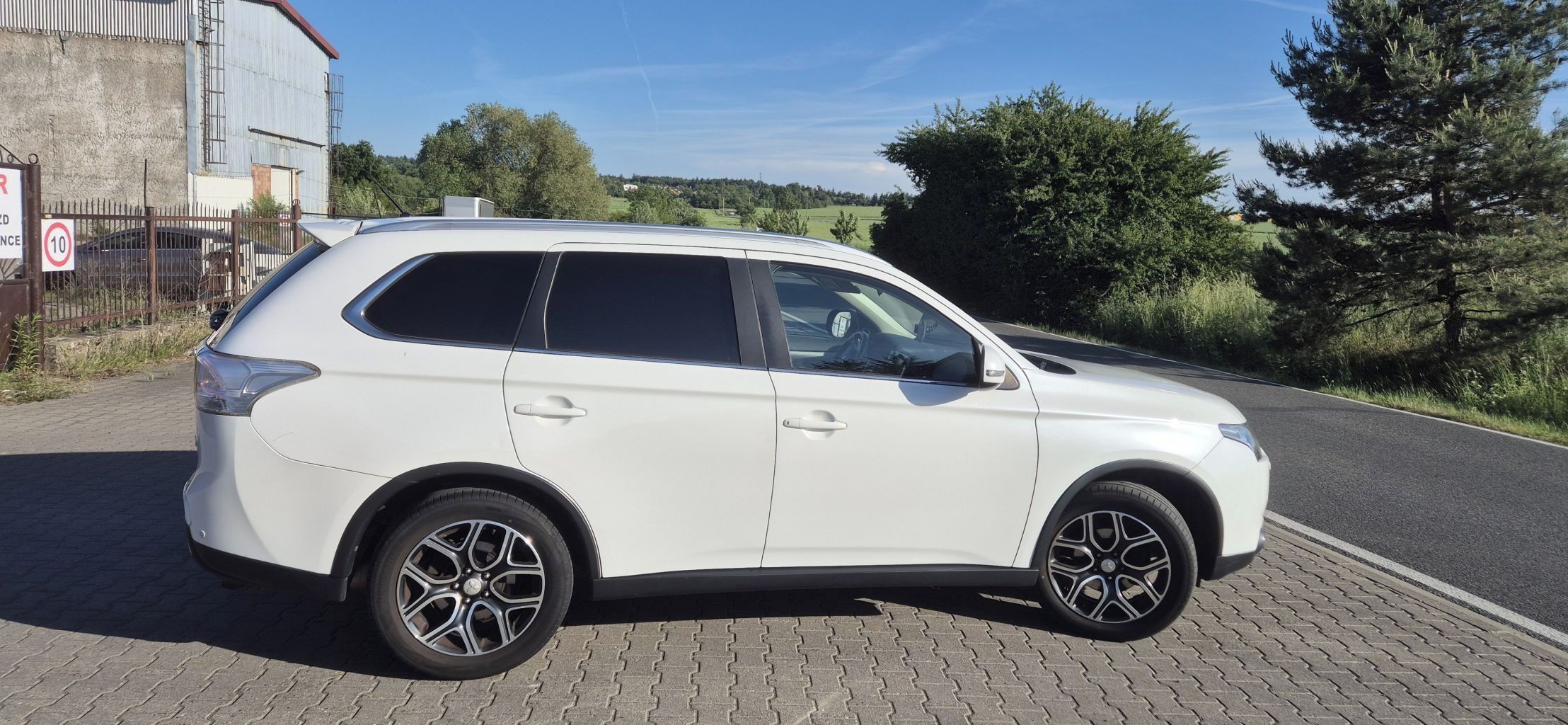Mitsubishi Outlander, Mitsubishi Outlander 2.2 DI-D - fotka 5