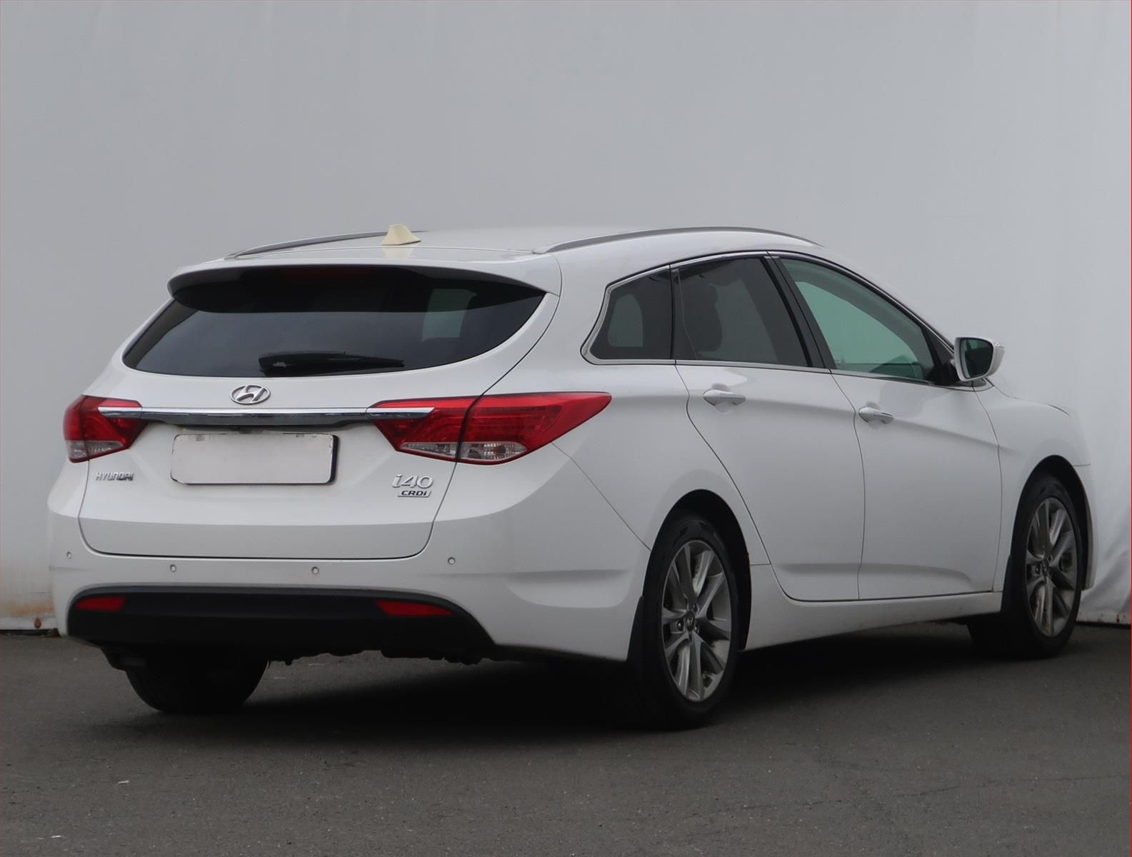 Hyundai i40, 1.7 CRDi, Automatická klima - fotka 5