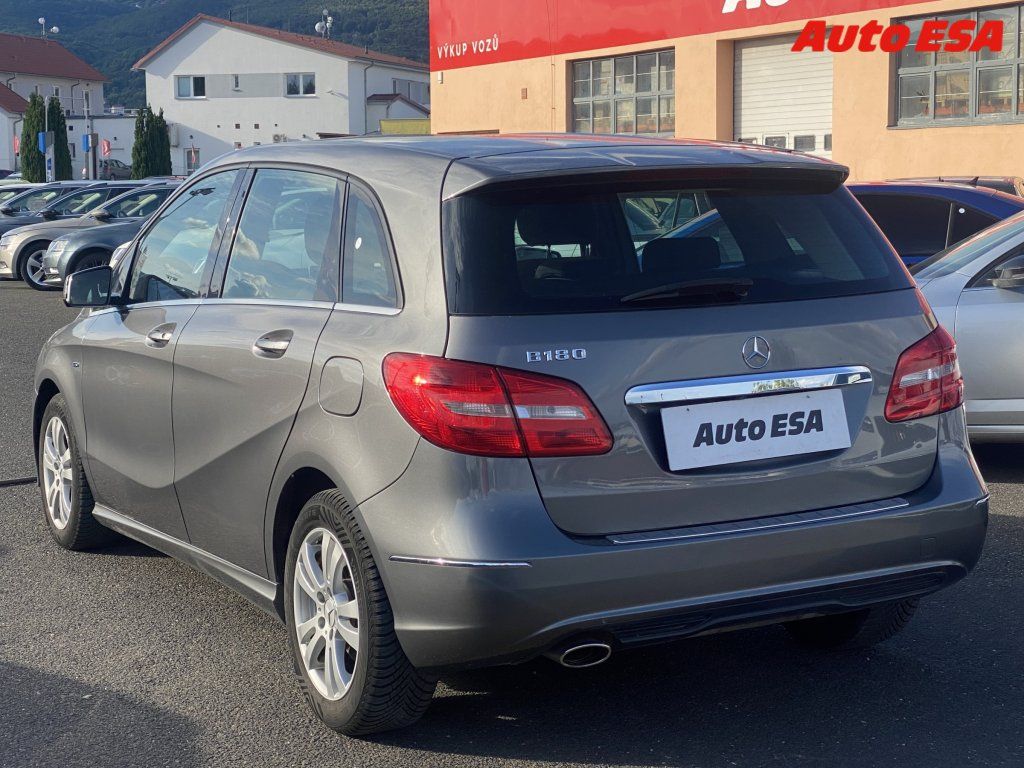 Mercedes-Benz Třídy B, 1.6 i B180,Navi,kamera - fotka 6