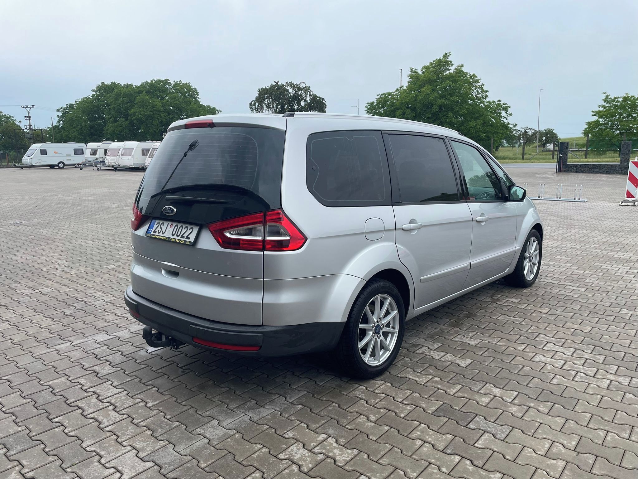 Ford Galaxy, 2.0Tdic 120kw, 7 míst, servis - fotka 4