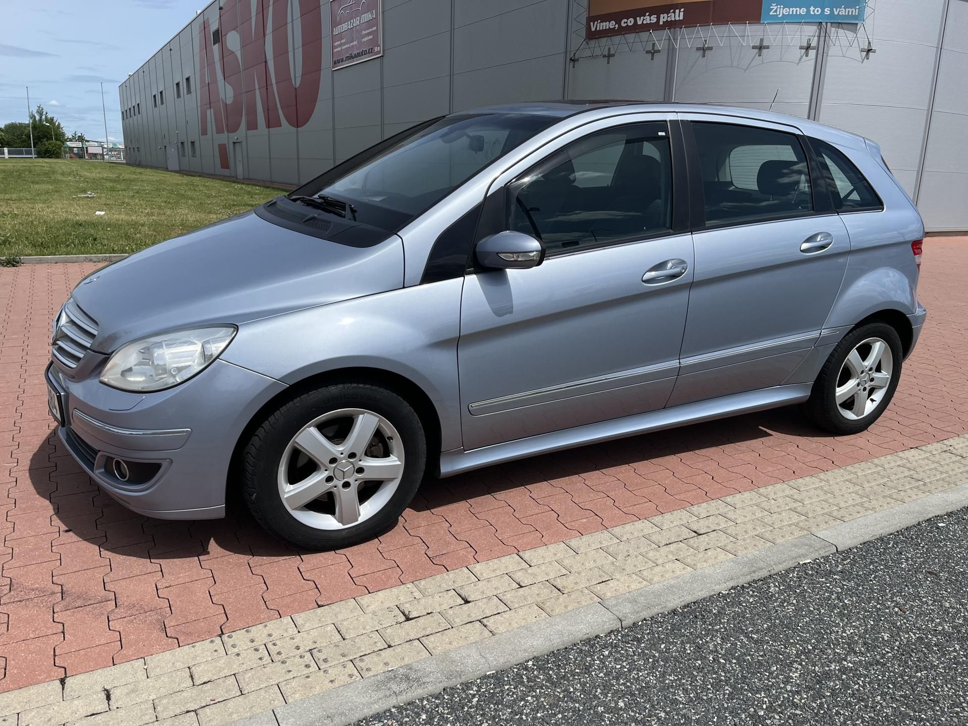 Mercedes-Benz Třídy B, 200 Turbo - fotka 2