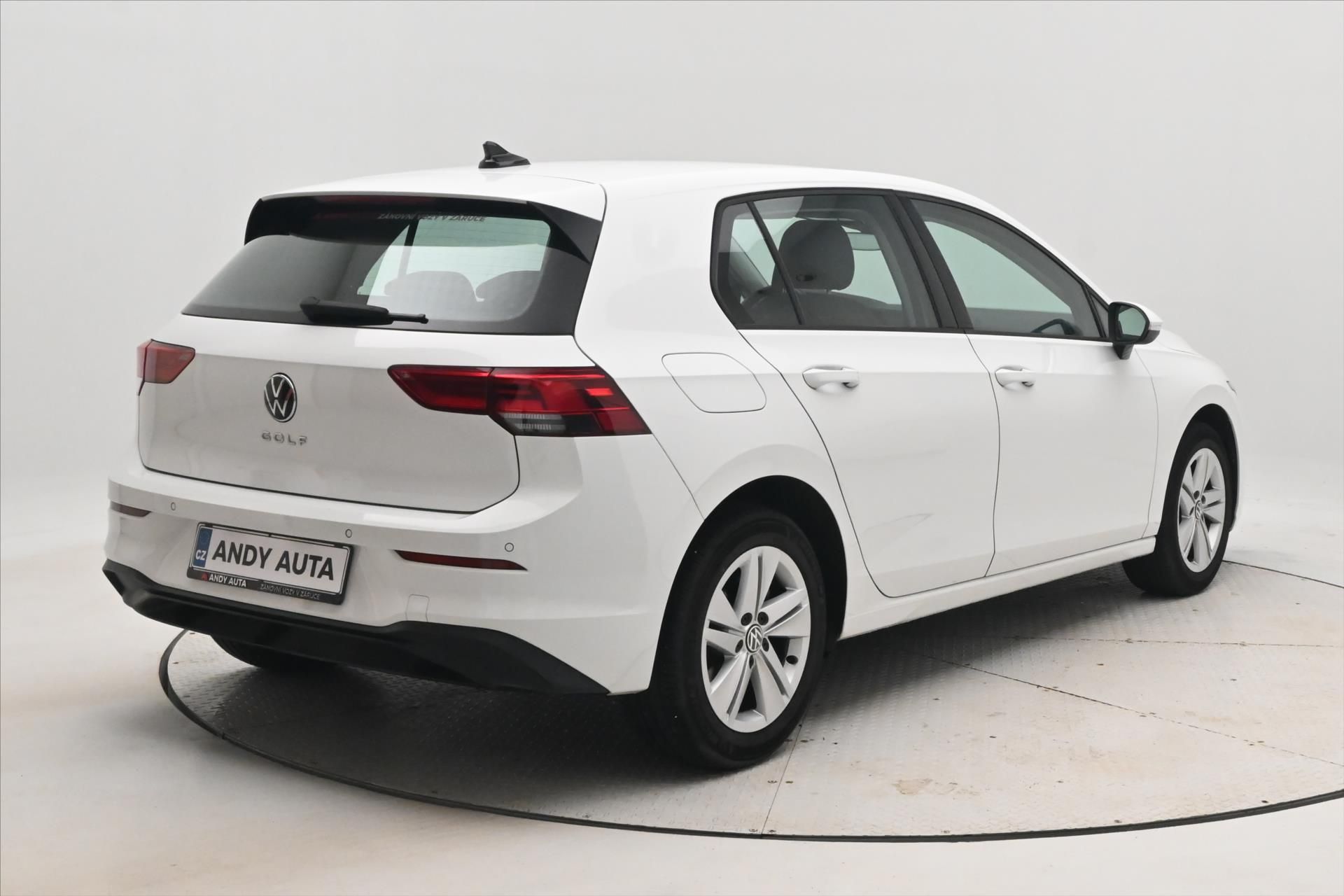 Volkswagen Golf, 2,0 TDI 85 kW Life Záruka až 5 - fotka 5