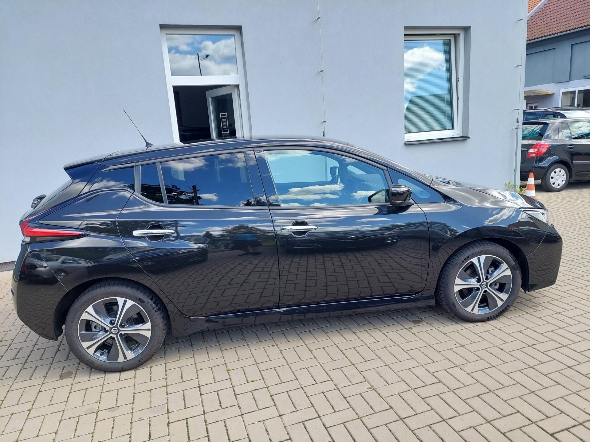 Nissan LEAF, N-Connecta  Option - fotka 4