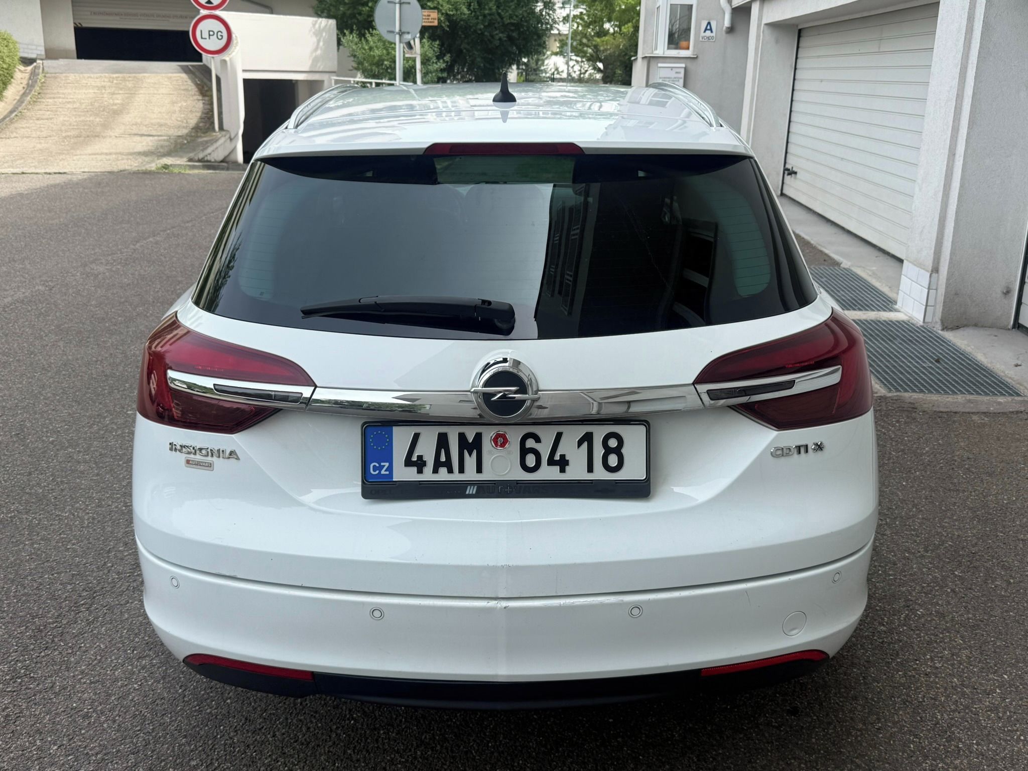 Opel Insignia, 2.0CDTi, 120kw Původ ČR 4x4 - fotka 4