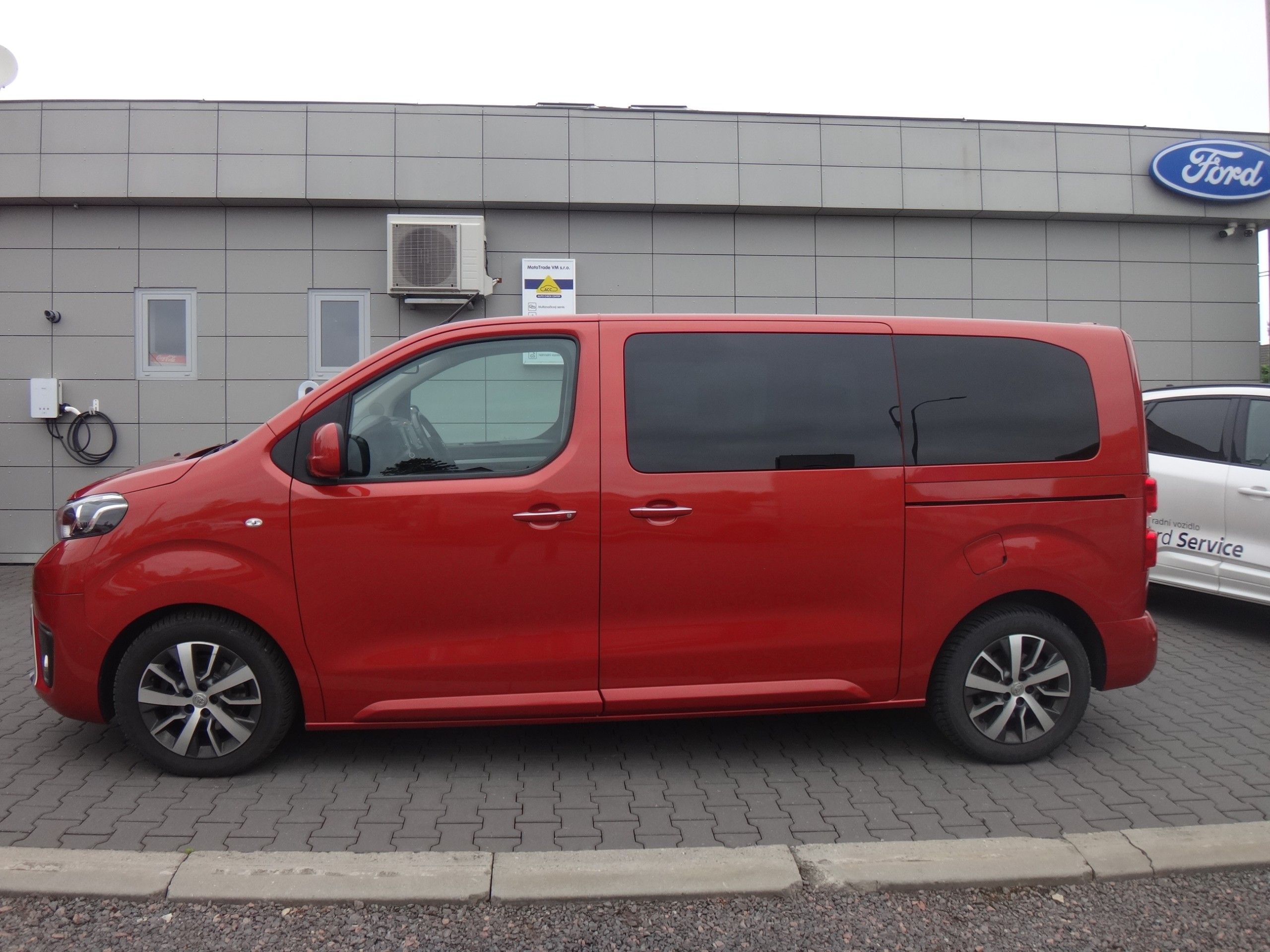 Toyota Proace Verso, Comfort 2.0D 130kW_170k_8st. a - fotka 2