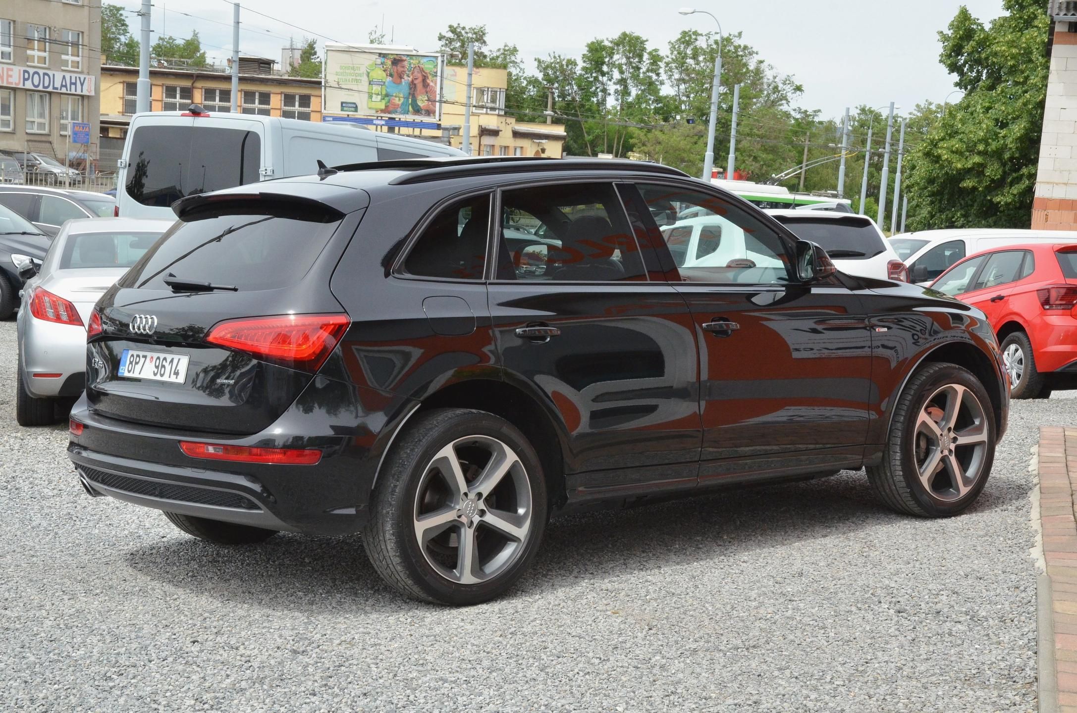 Audi Q5, 2.0 TDi 140kW Quattro S-LINE - fotka 6