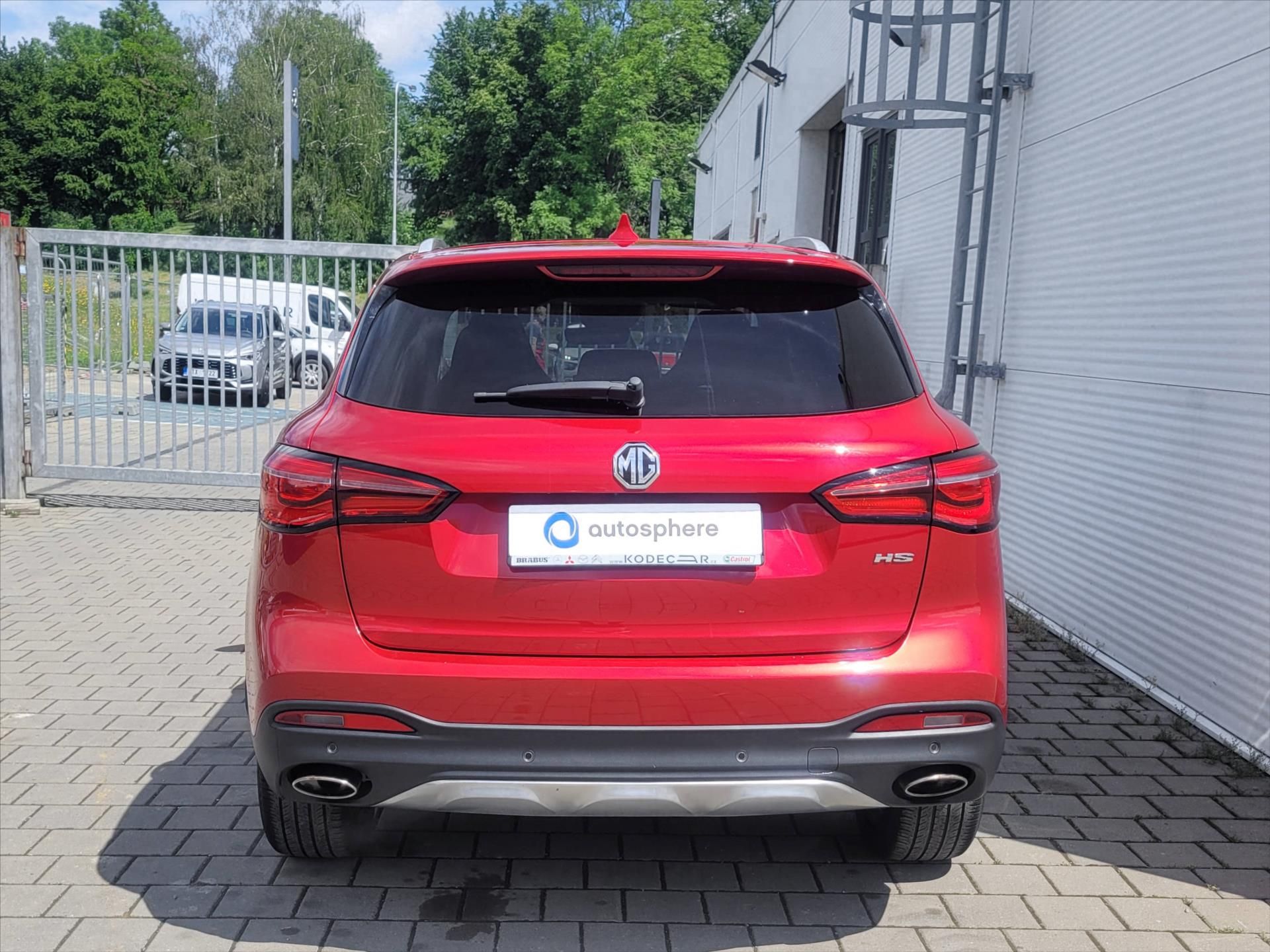 MG HS, 1,5 TGI 7AT  Exclusive - červe - fotka 5