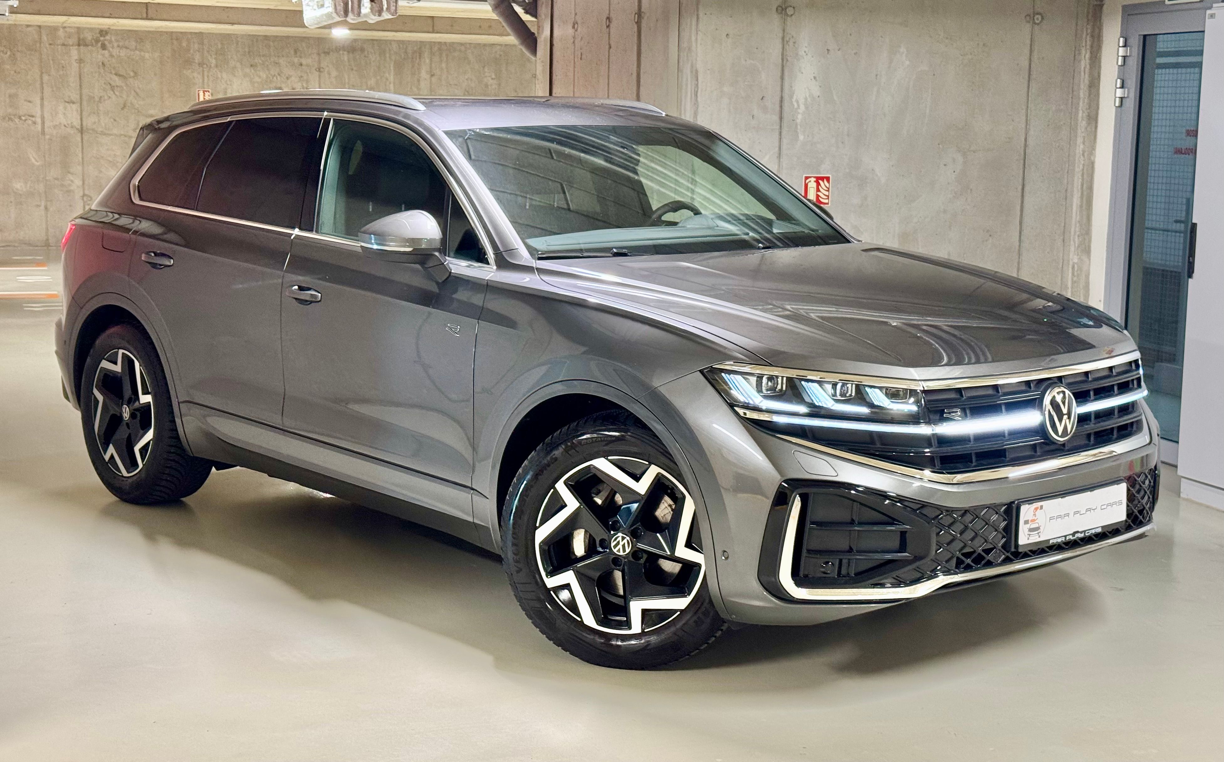 Volkswagen Touareg, R-line/tazne/vzduch/matrix/HUD - fotka 2