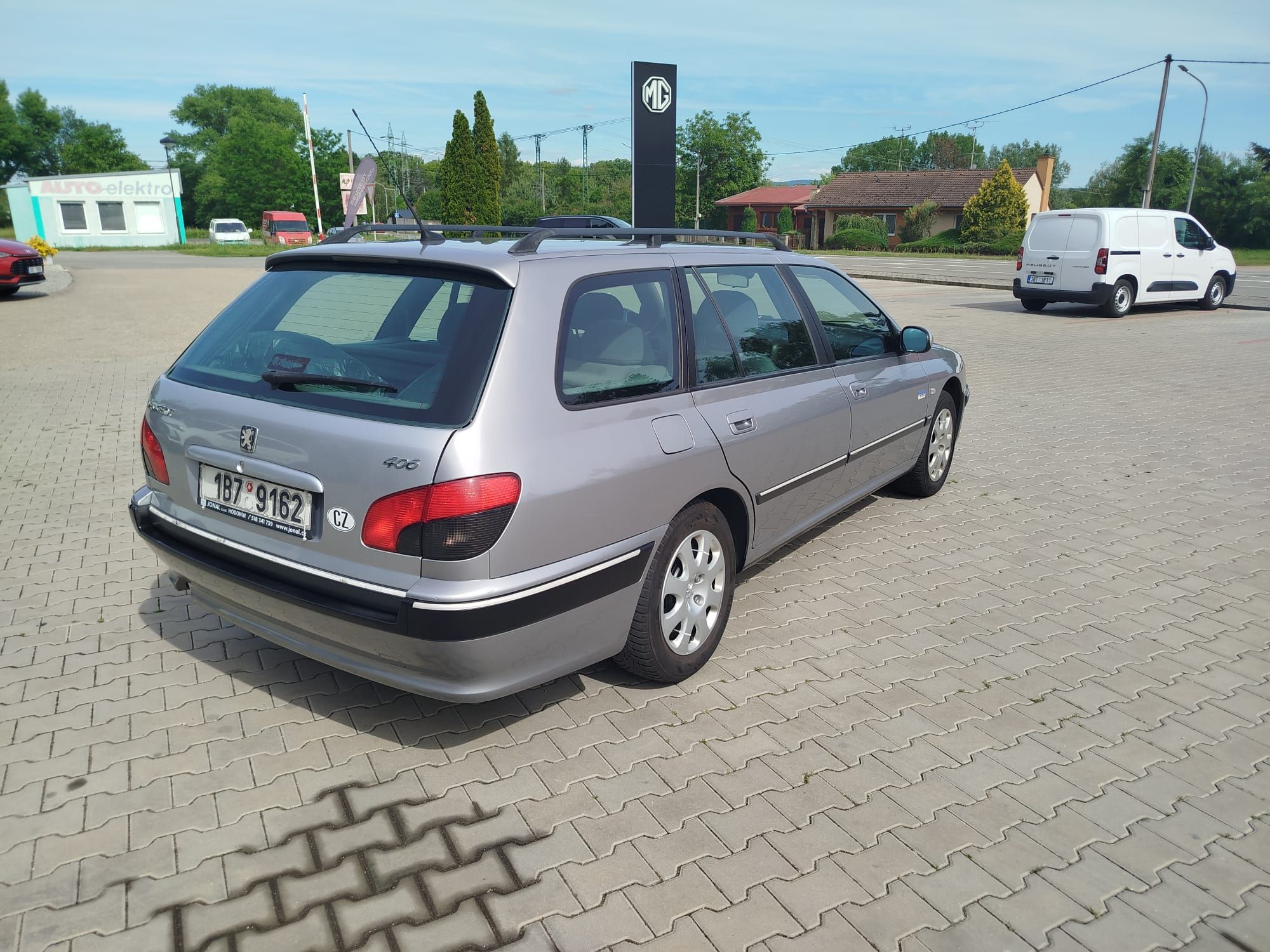 Peugeot 406, SW 2.0HDi 110 MAN6 - fotka 4