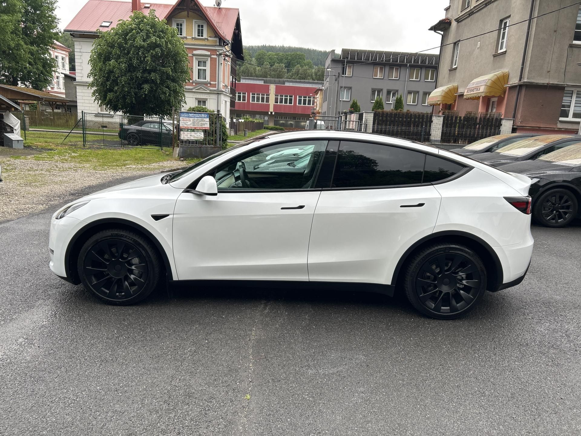 Tesla Model Y, LONG RANGE DUAL MOTOR  92% - fotka 6