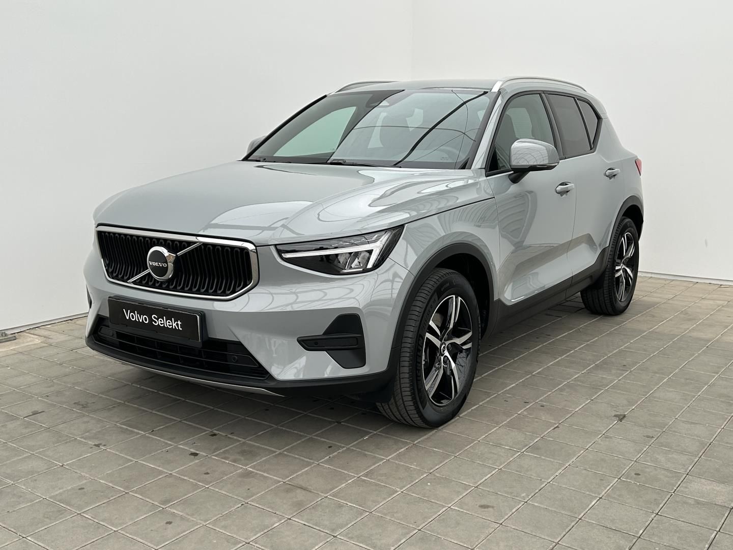 Volvo XC40, 2.0B3 120kW CORE