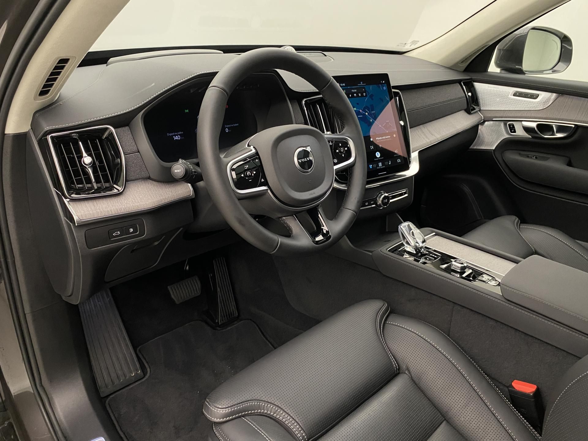 Volvo XC90, T8 AWD RECHARGE ULTRA 7míst - fotka 4