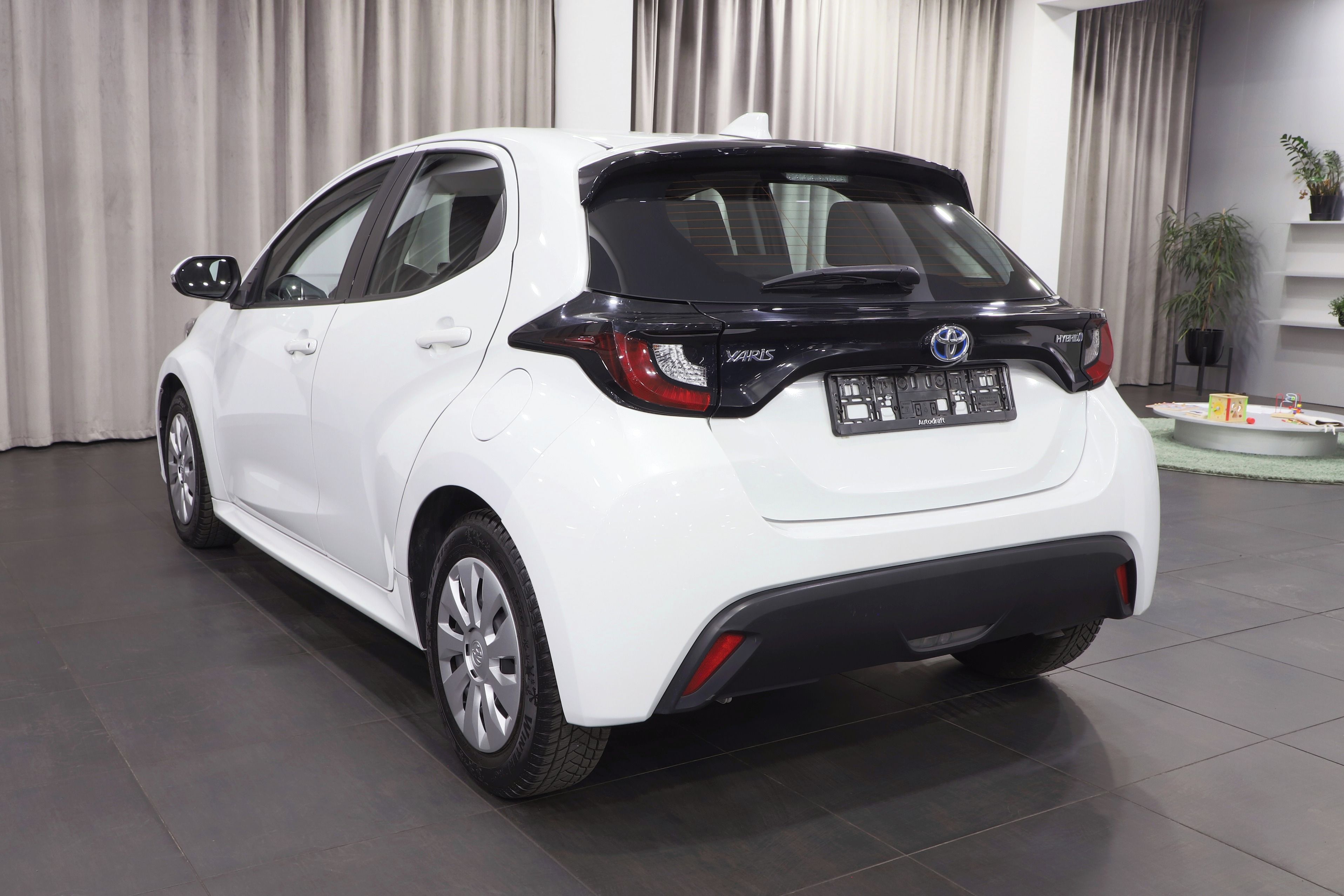 Toyota Yaris, 1.5, Hybrid,Comfort - fotka 4