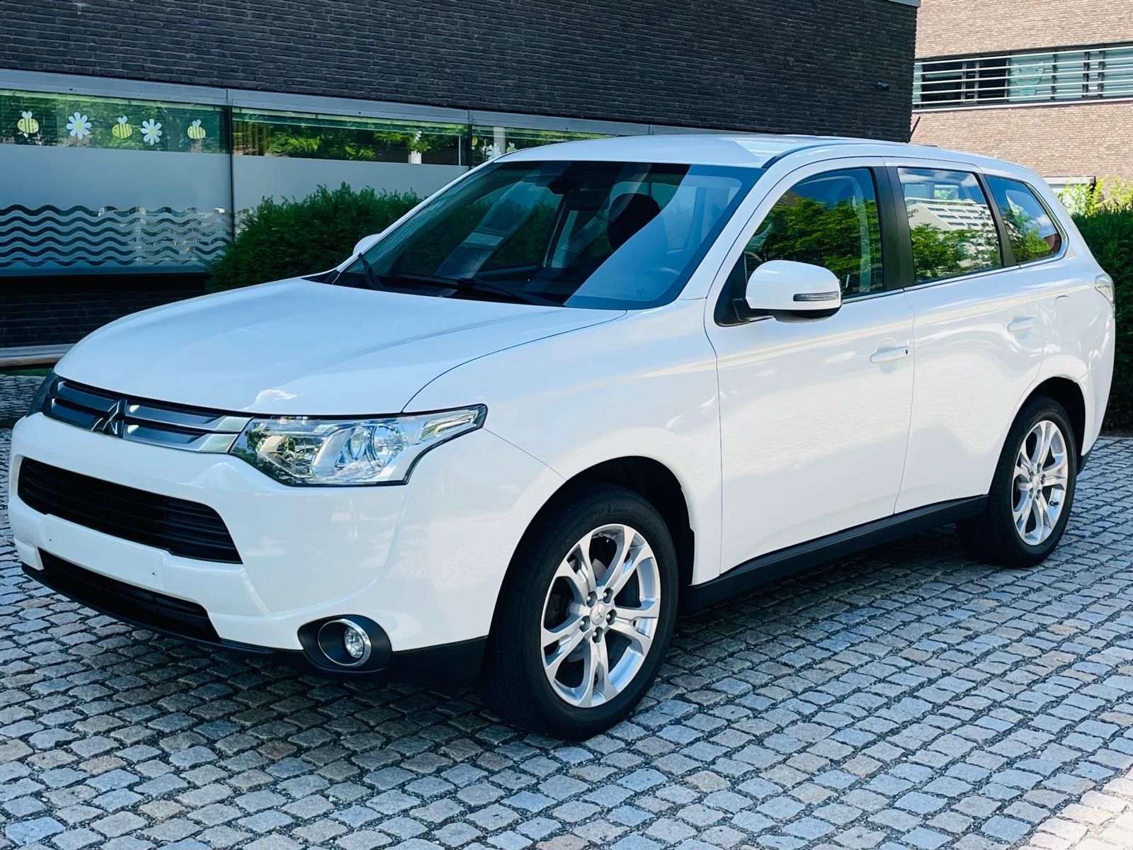 Mitsubishi Outlander, 2.0i MANUÁL 1.MAJ SERVISKA 2WD - fotka 5