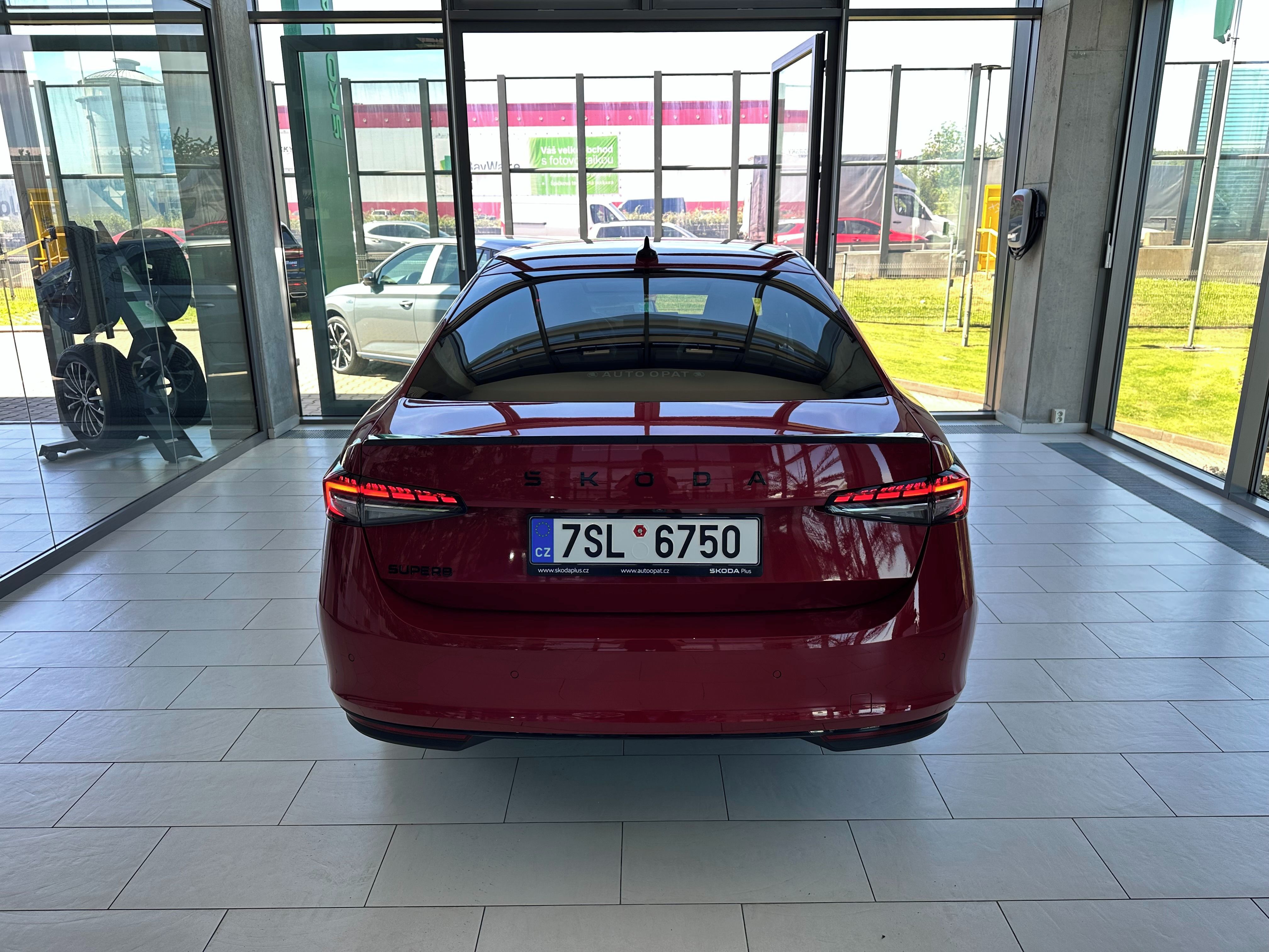 Škoda Superb, 2,0 TDI 110 kW DSG - fotka 6