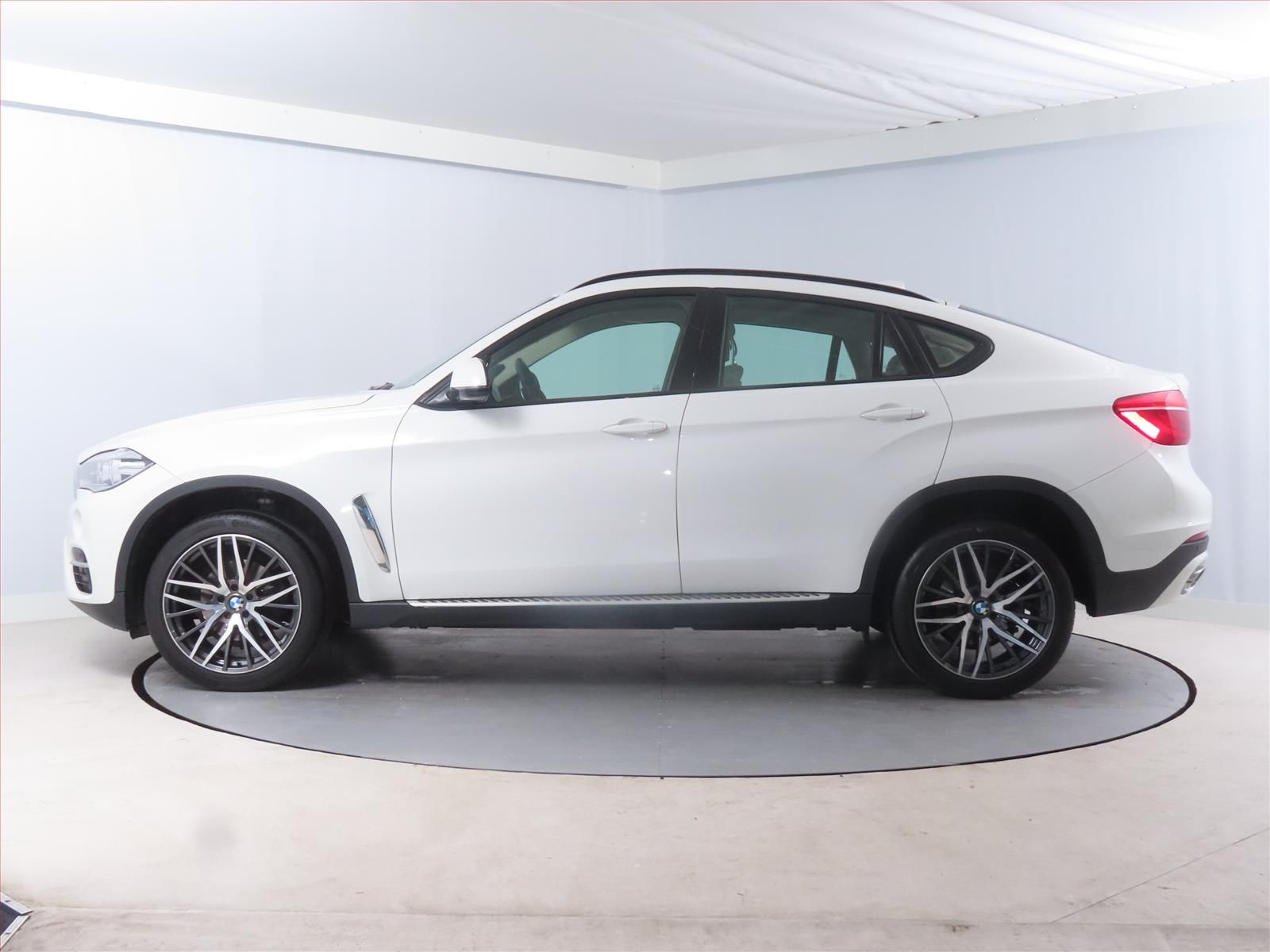BMW X6, xDrive30d, 4X4, Automat - fotka 3
