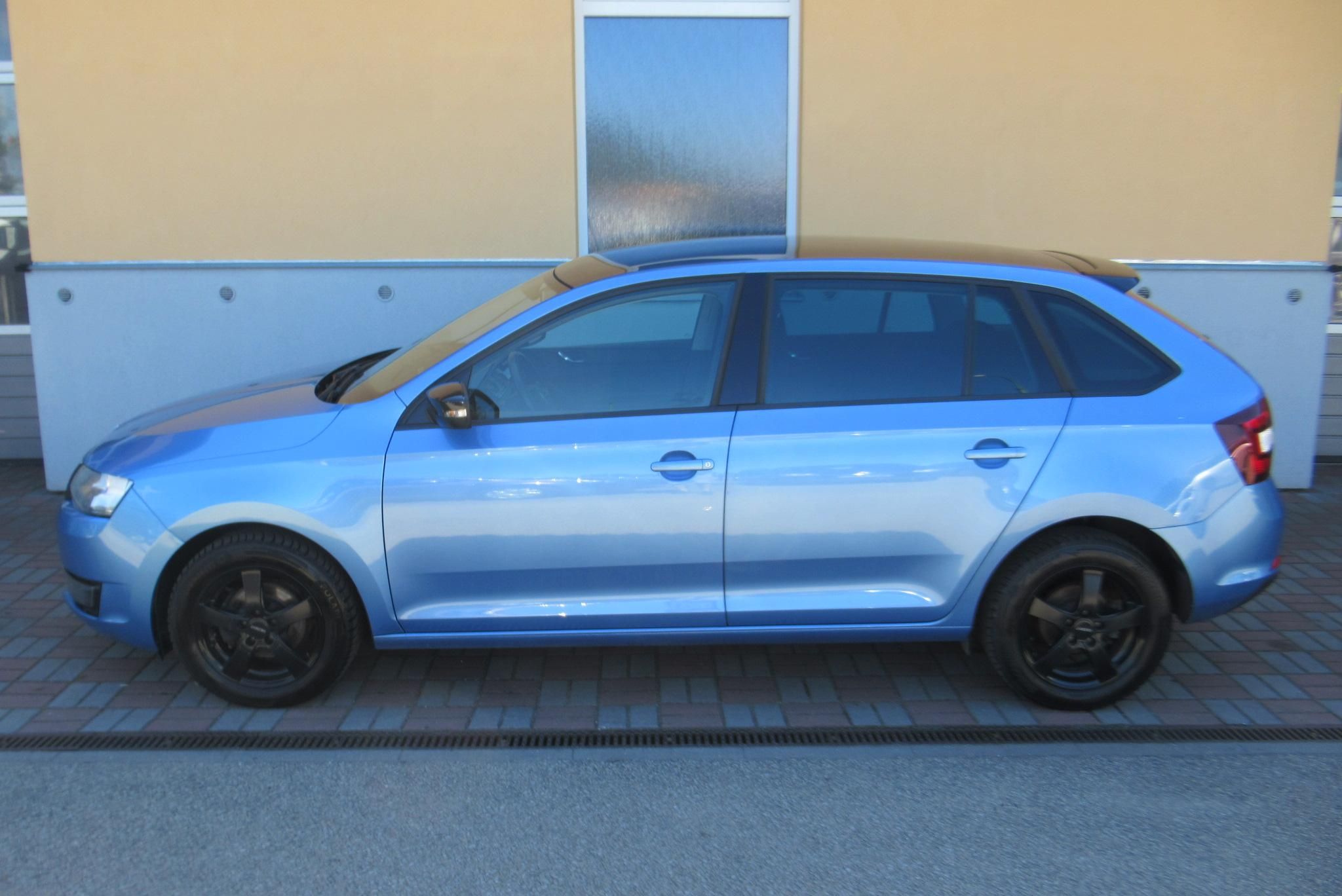 Škoda Rapid, 1.4TDI AUT.KLIMA PANORAM TAŽNÉ - fotka 6