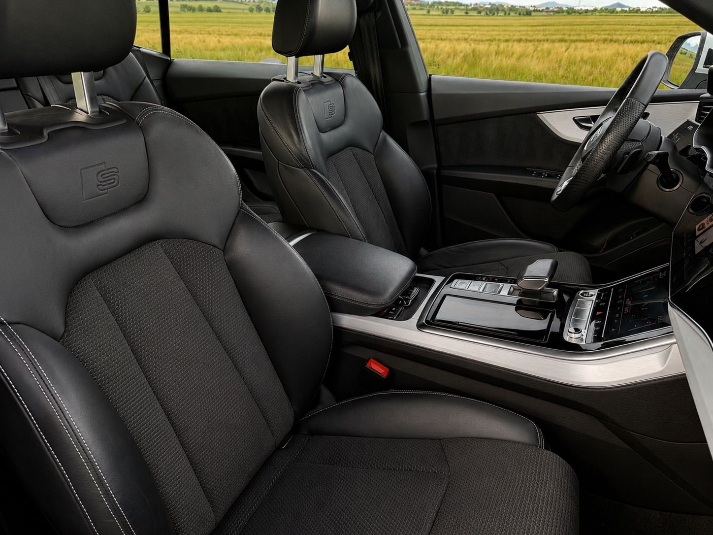 Audi Q8, 50 TDI 210 kW S-line NEZ.TOP - fotka 5