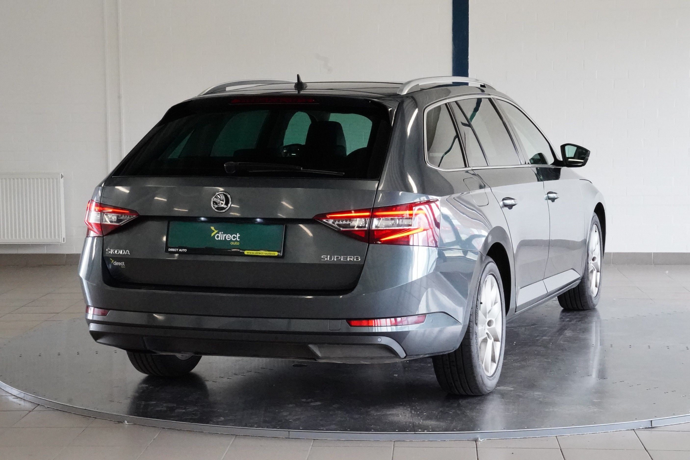 Škoda Superb, 1.6 TDI 88 kW STYLE - fotka 2