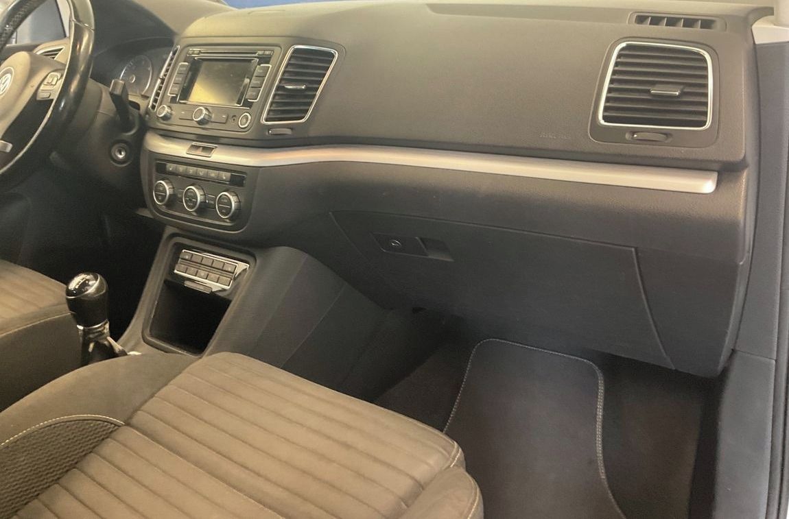 Volkswagen Sharan, 2.0Tdi 103KW CUP 7-MÍST XENONY - fotka 2