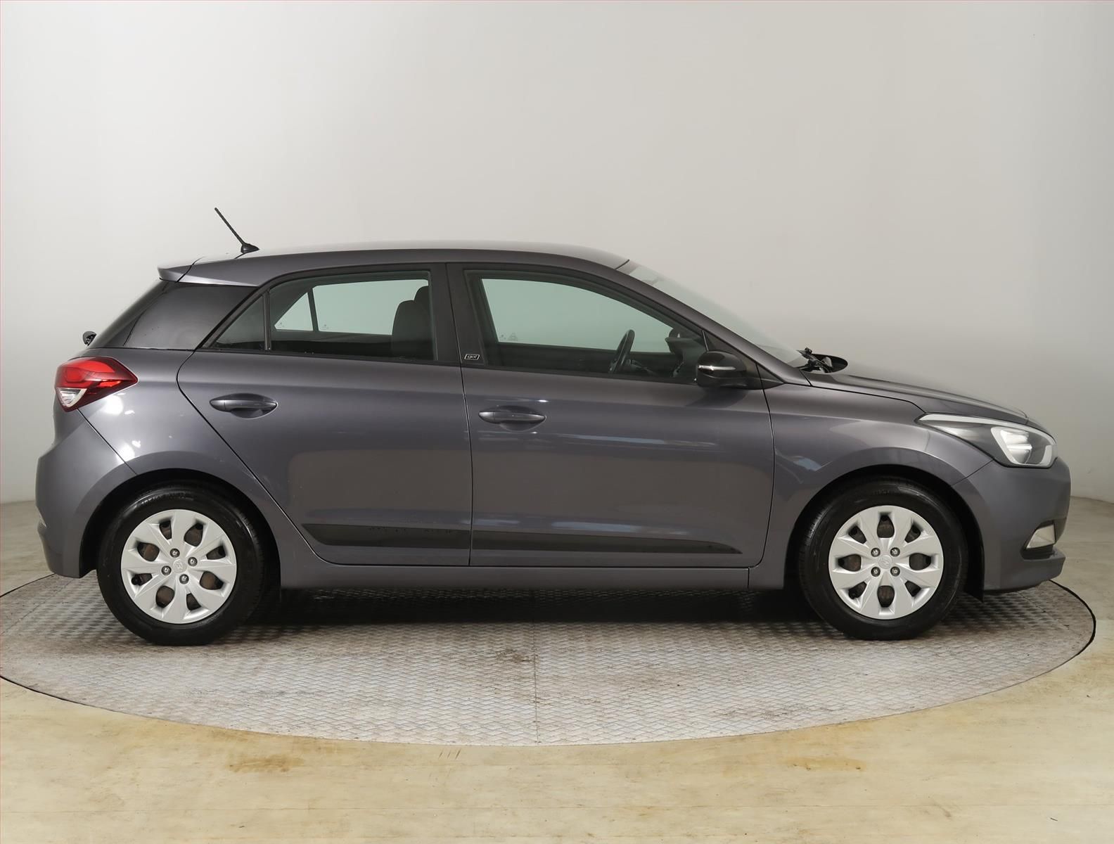 Hyundai i20, 1.2, Serv.kniha, Klima - fotka 6