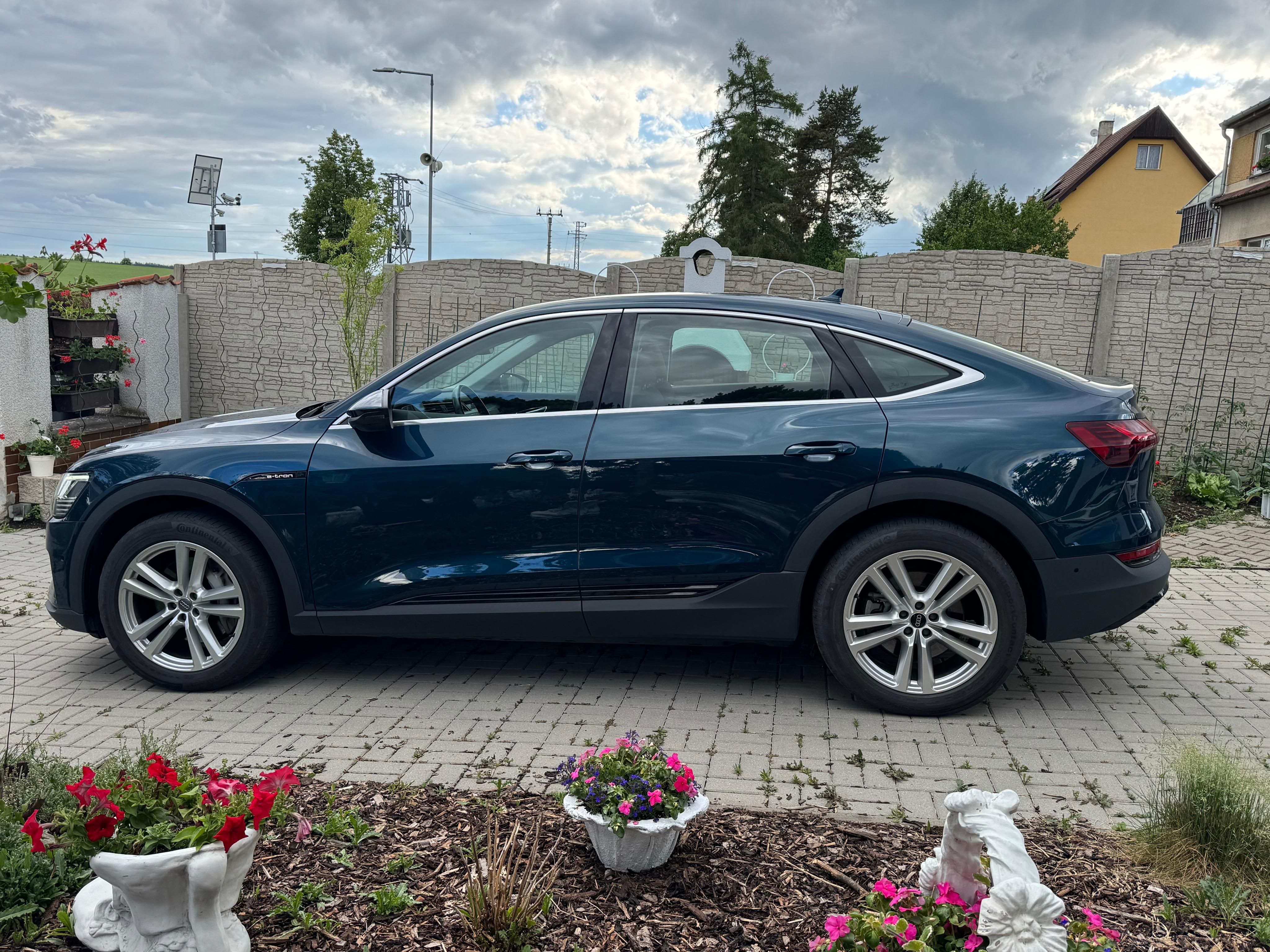Audi e-tron, 55 Sportback quattro, tažné! - fotka 4